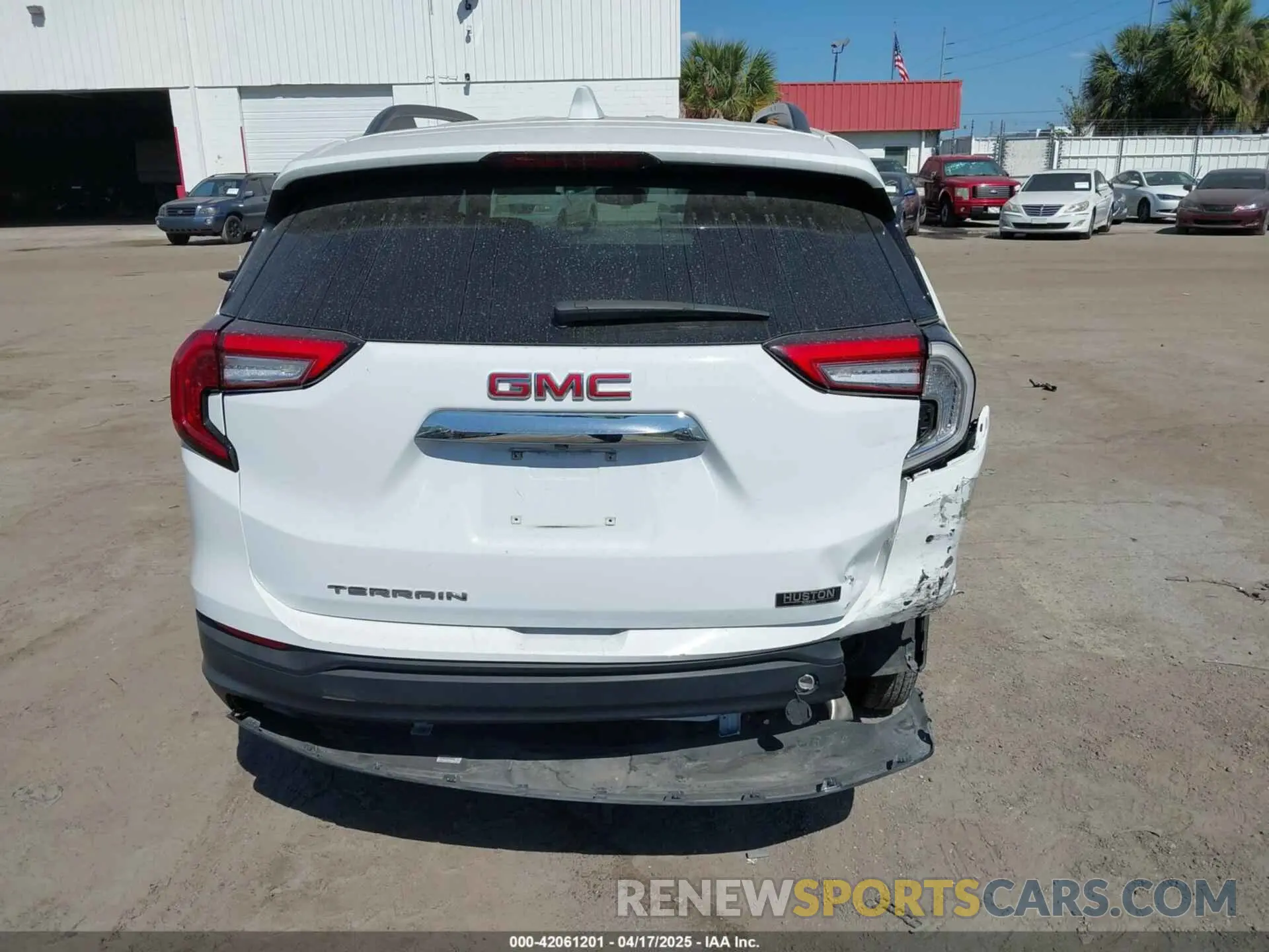 16 fotografías del automóvil dañado 3GKALMEV6NL310501 GMC TERRAIN 2022