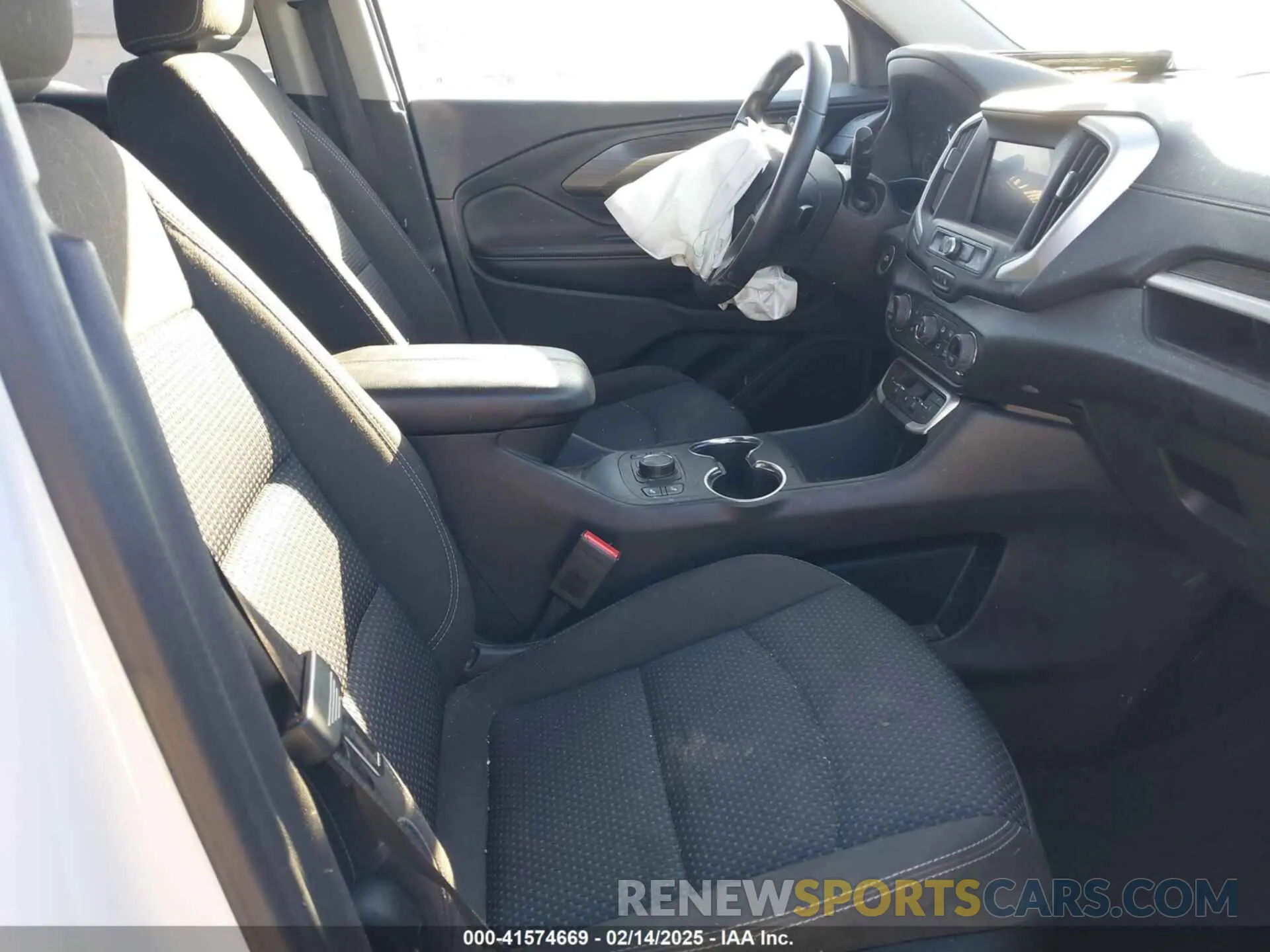 5 fotografías del automóvil dañado 3GKALMEV8NL239768 GMC TERRAIN 2022