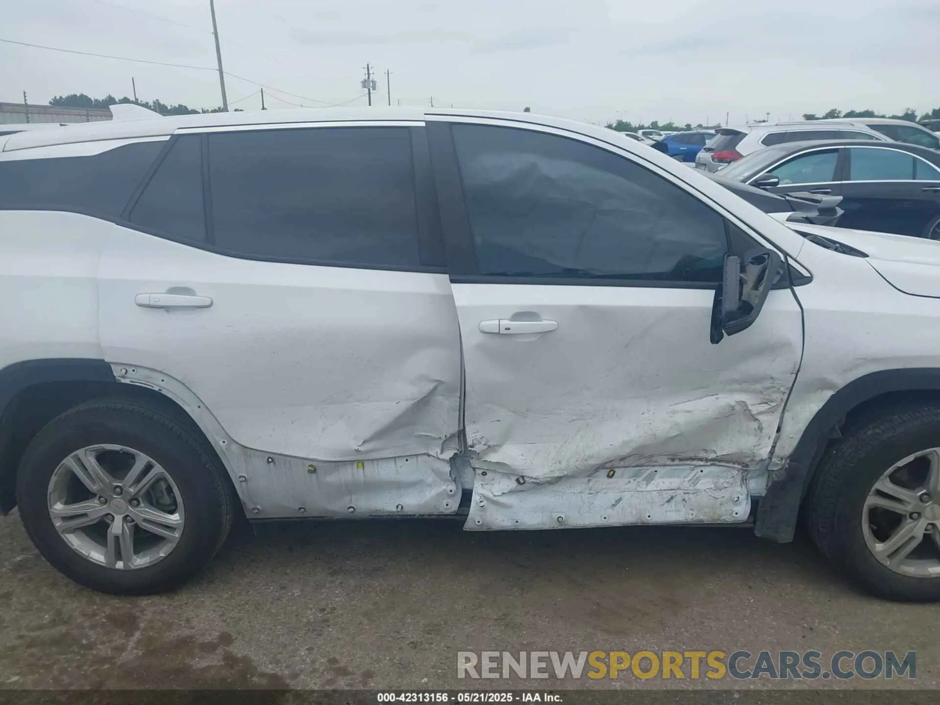 13 fotografías del automóvil dañado 3GKALMEV9NL145107 GMC TERRAIN 2022