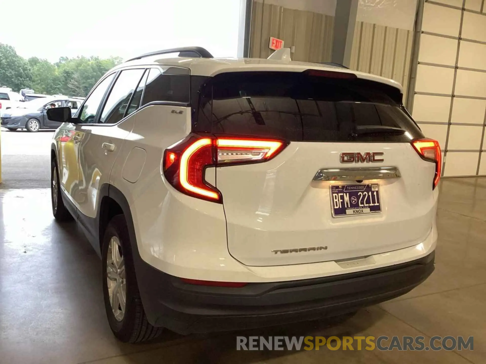 13 fotografías del automóvil dañado 3GKALMEV9NL212210 GMC TERRAIN 2022