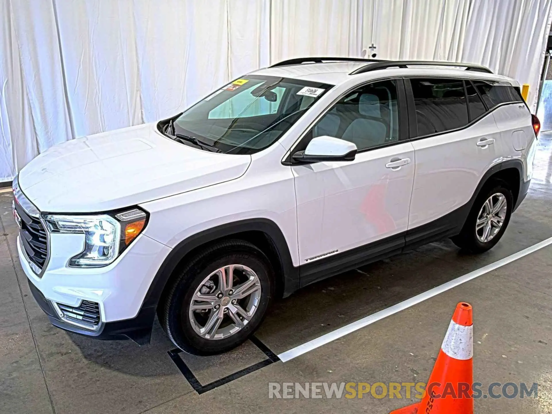18 fotografías del automóvil dañado 3GKALMEV9NL212210 GMC TERRAIN 2022