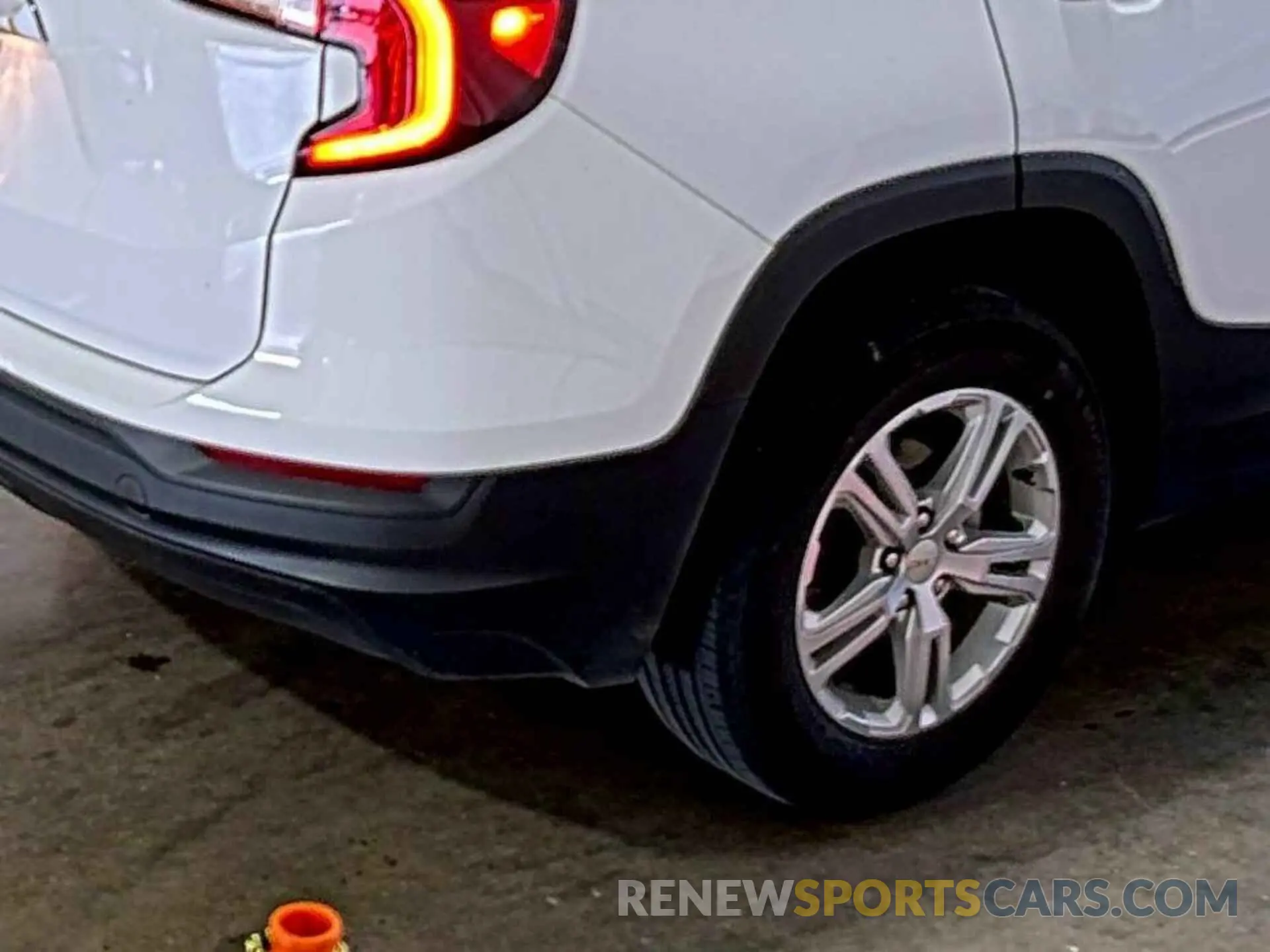 27 fotografías del automóvil dañado 3GKALMEV9NL212210 GMC TERRAIN 2022