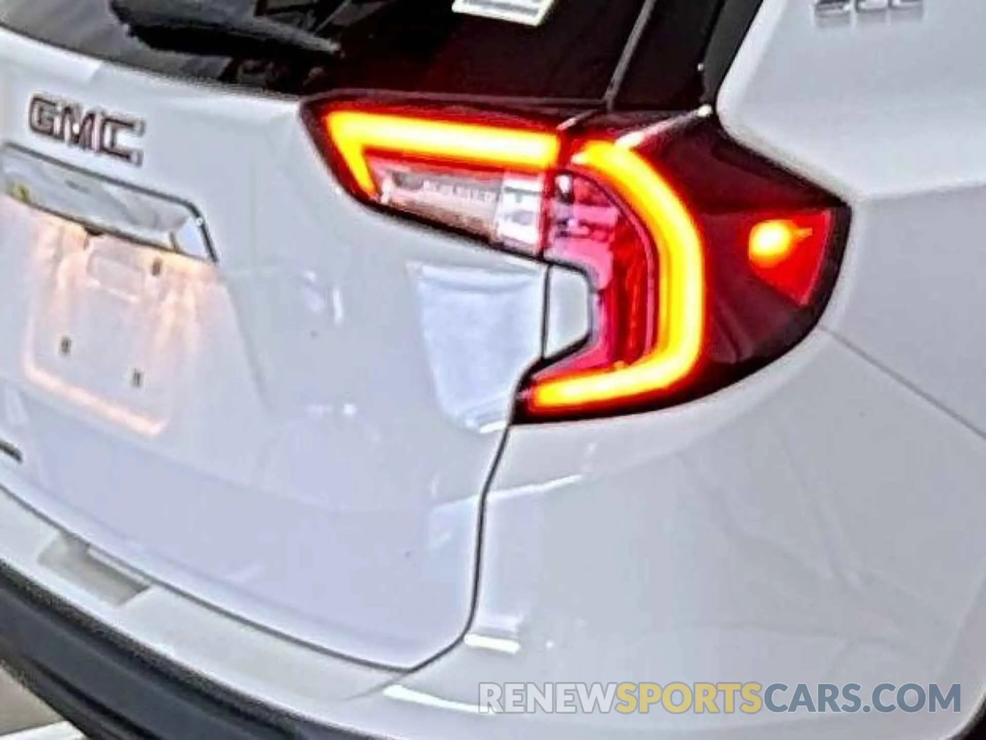 6 fotografías del automóvil dañado 3GKALMEV9NL212210 GMC TERRAIN 2022