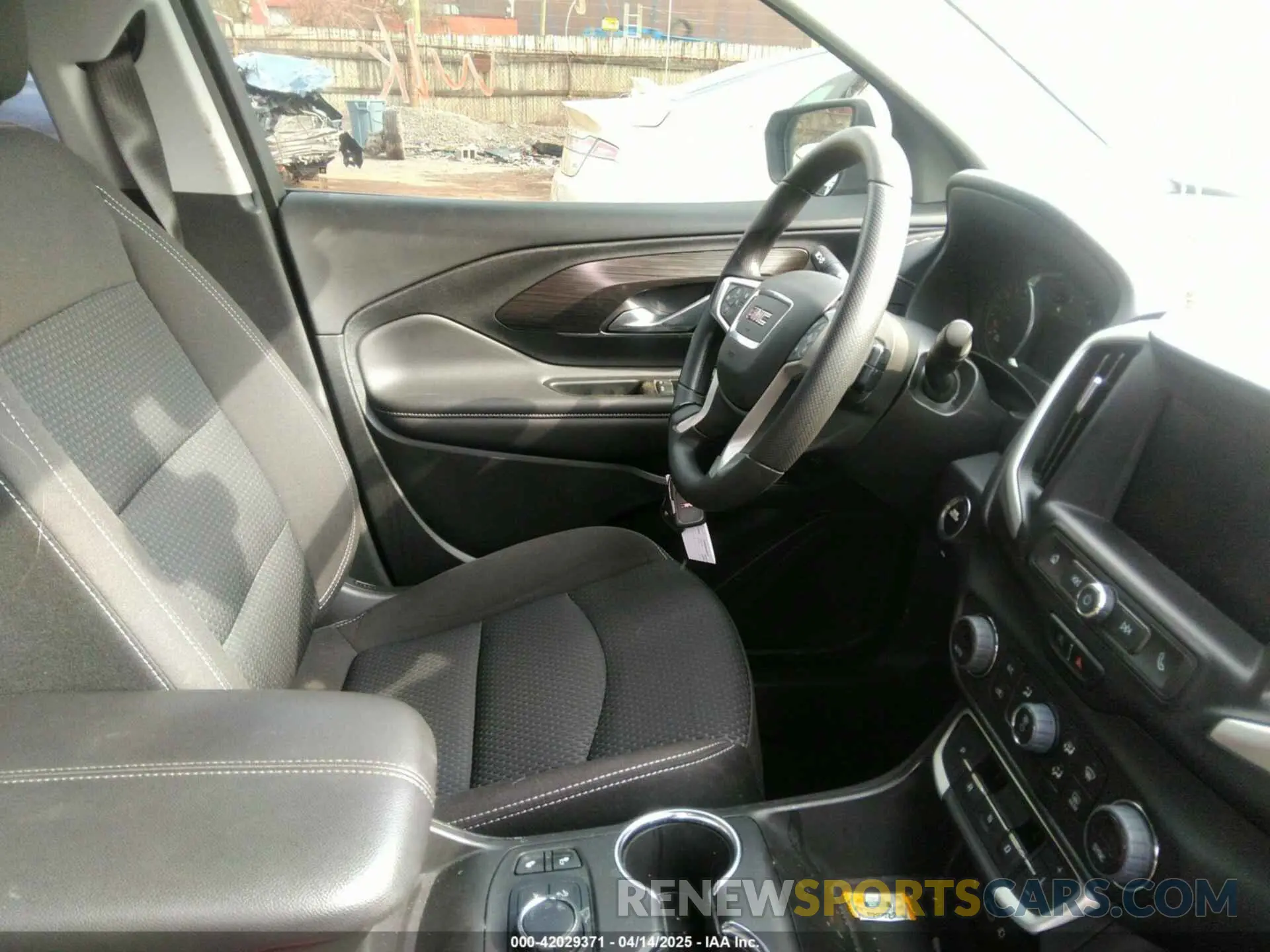 5 fotografías del automóvil dañado 3GKALMEVXNL170159 GMC TERRAIN 2022