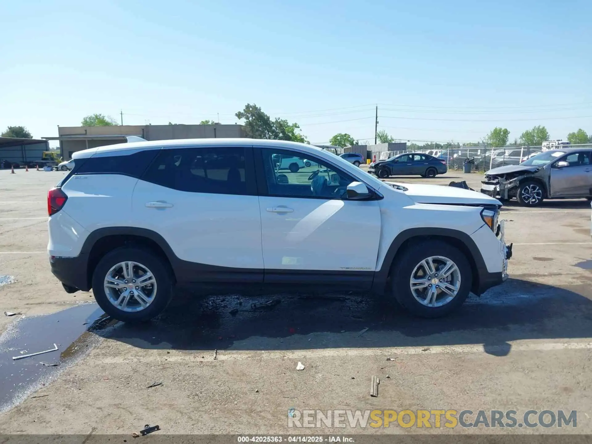 13 fotografías del automóvil dañado 3GKALMEVXNL223054 GMC TERRAIN 2022