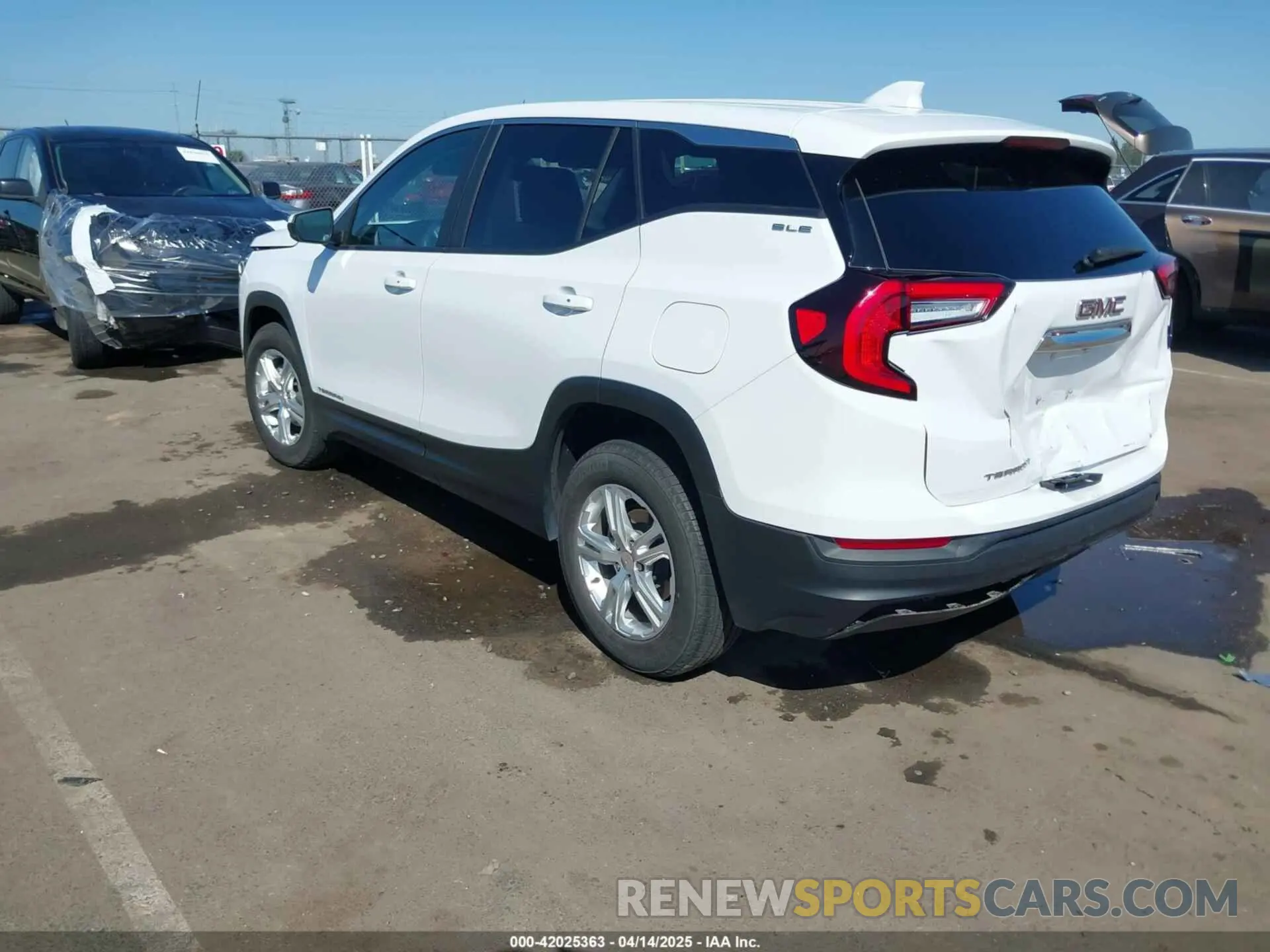 3 fotografías del automóvil dañado 3GKALMEVXNL223054 GMC TERRAIN 2022