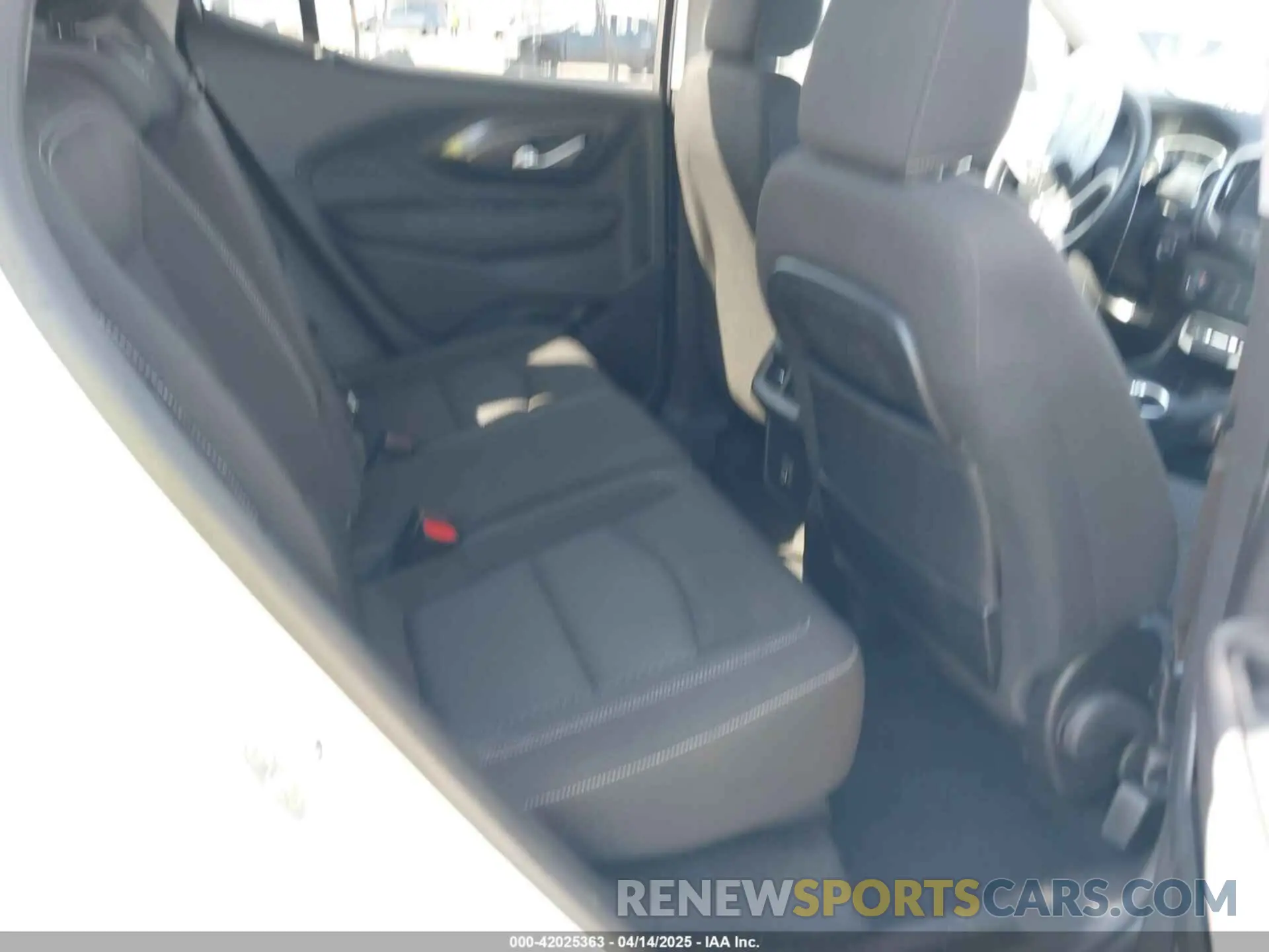 8 fotografías del automóvil dañado 3GKALMEVXNL223054 GMC TERRAIN 2022