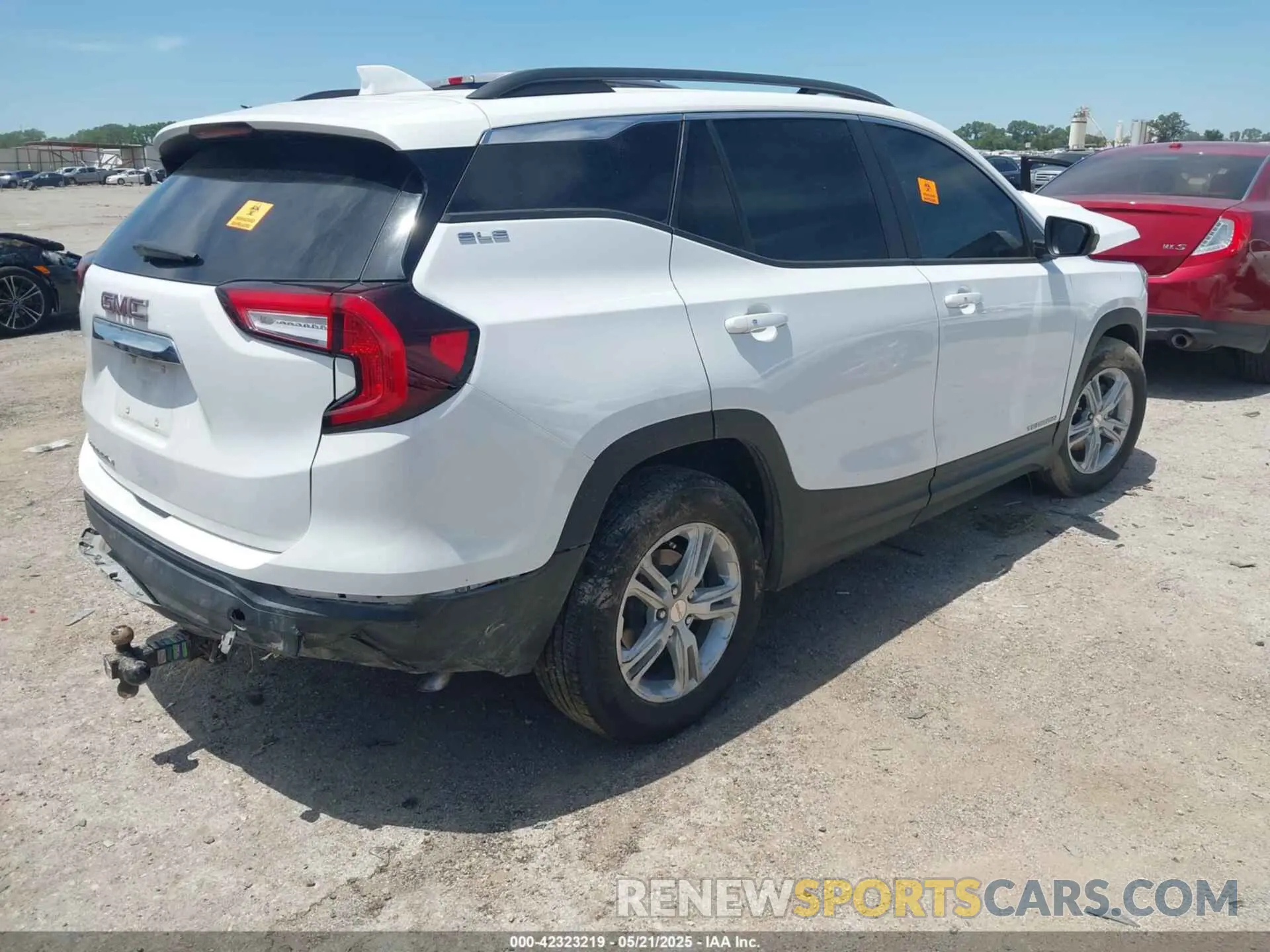 4 fotografías del automóvil dañado 3GKALMEVXNL252859 GMC TERRAIN 2022