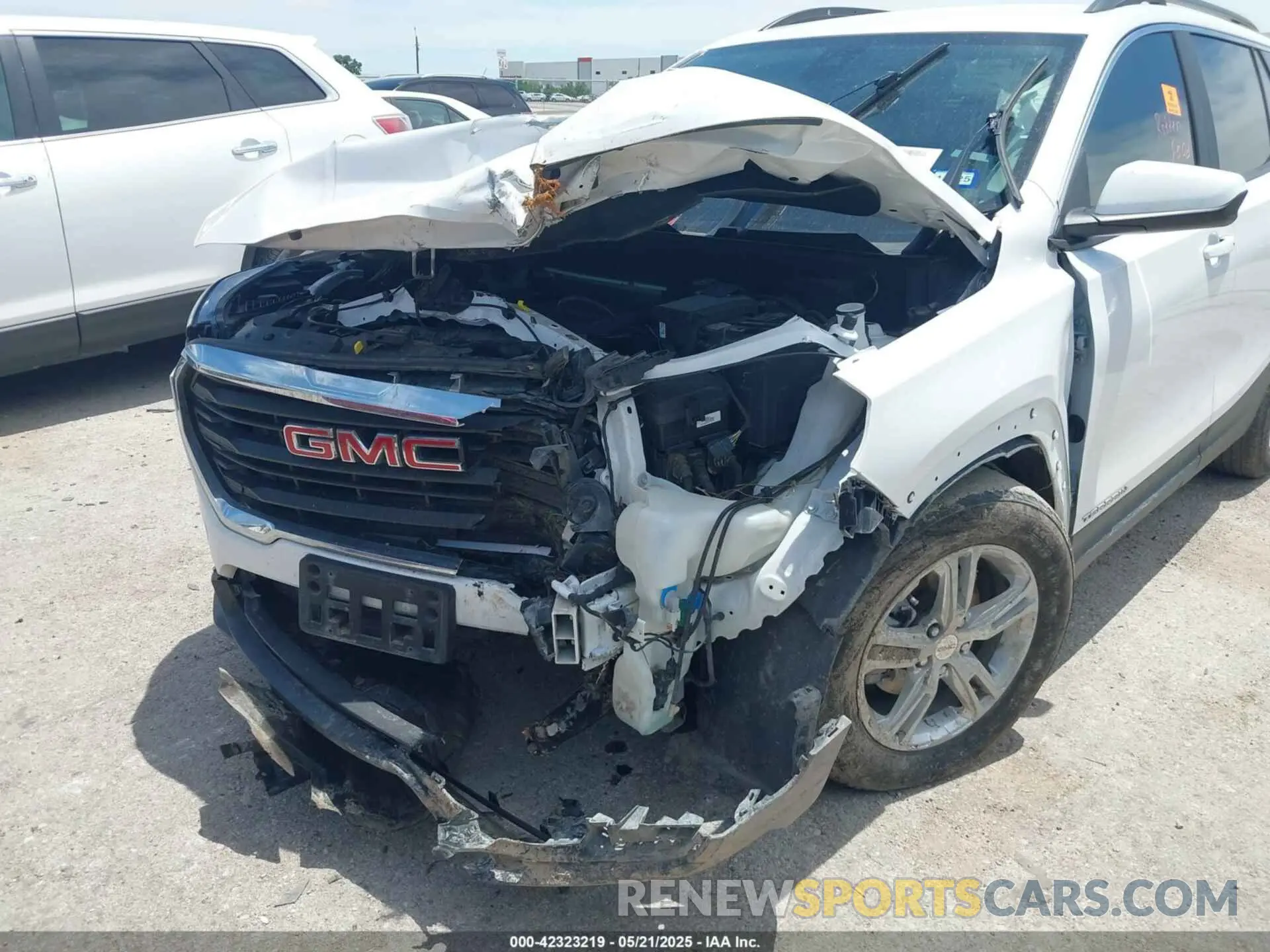 6 fotografías del automóvil dañado 3GKALMEVXNL252859 GMC TERRAIN 2022