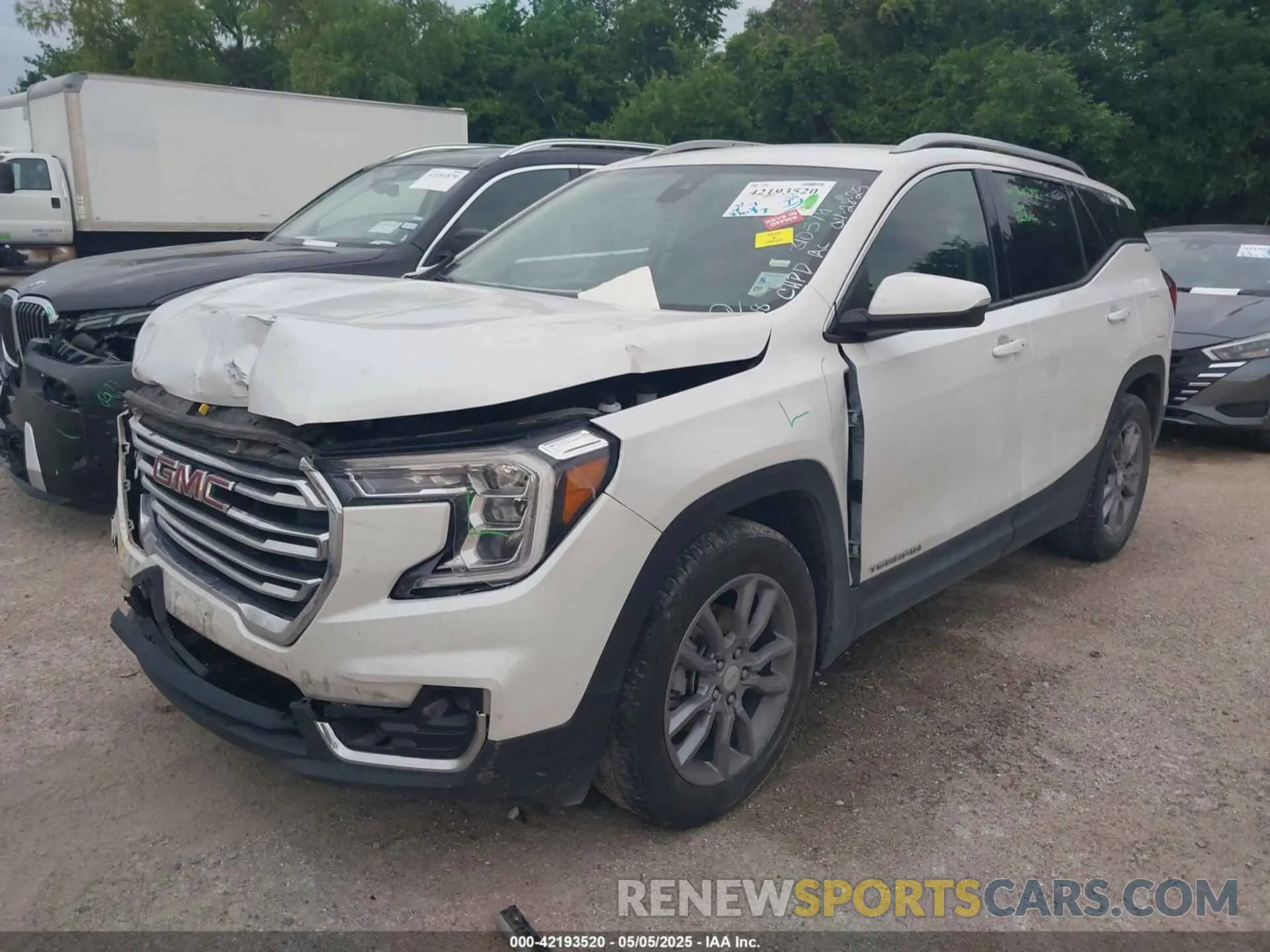 2 fotografías del automóvil dañado 3GKALPEV0NL312164 GMC TERRAIN 2022