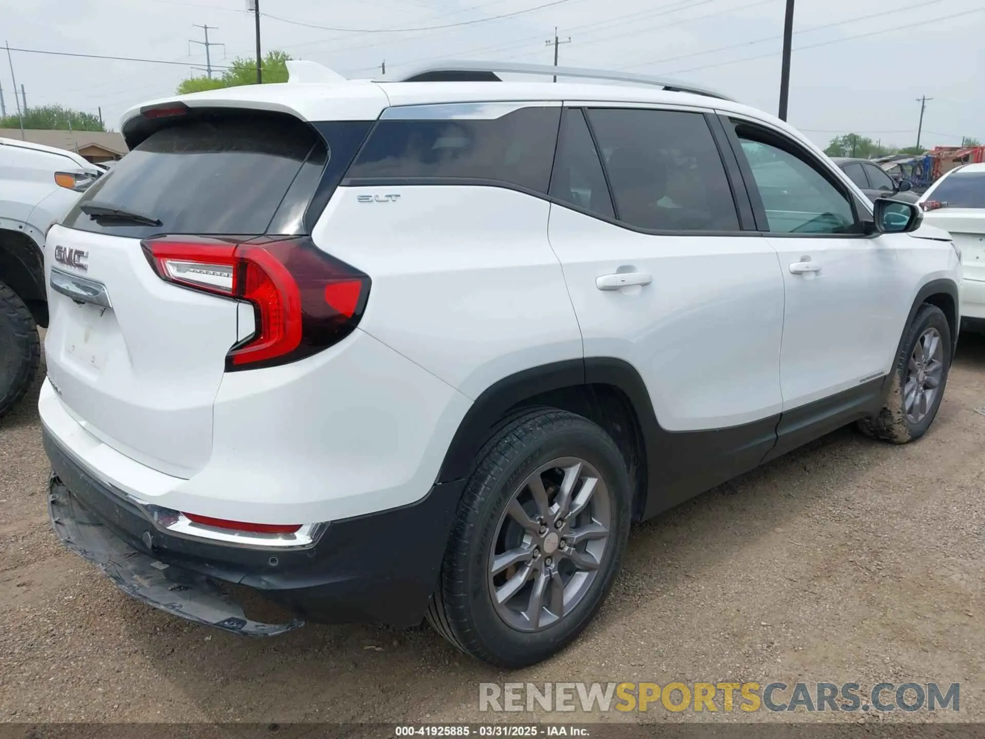 4 fotografías del automóvil dañado 3GKALPEV4NL144092 GMC TERRAIN 2022