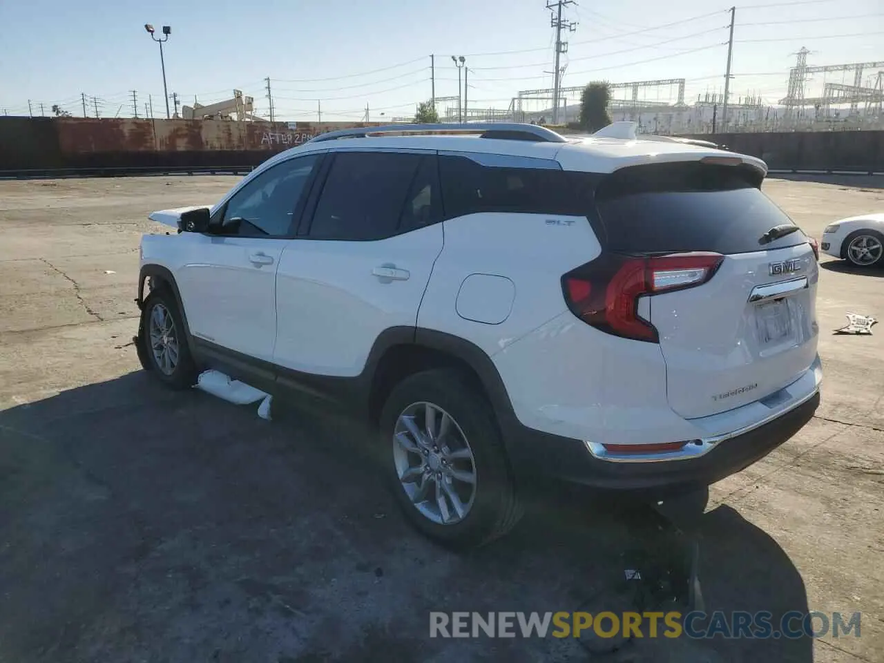 2 fotografías del automóvil dañado 3GKALPEV4NL158185 GMC TERRAIN 2022