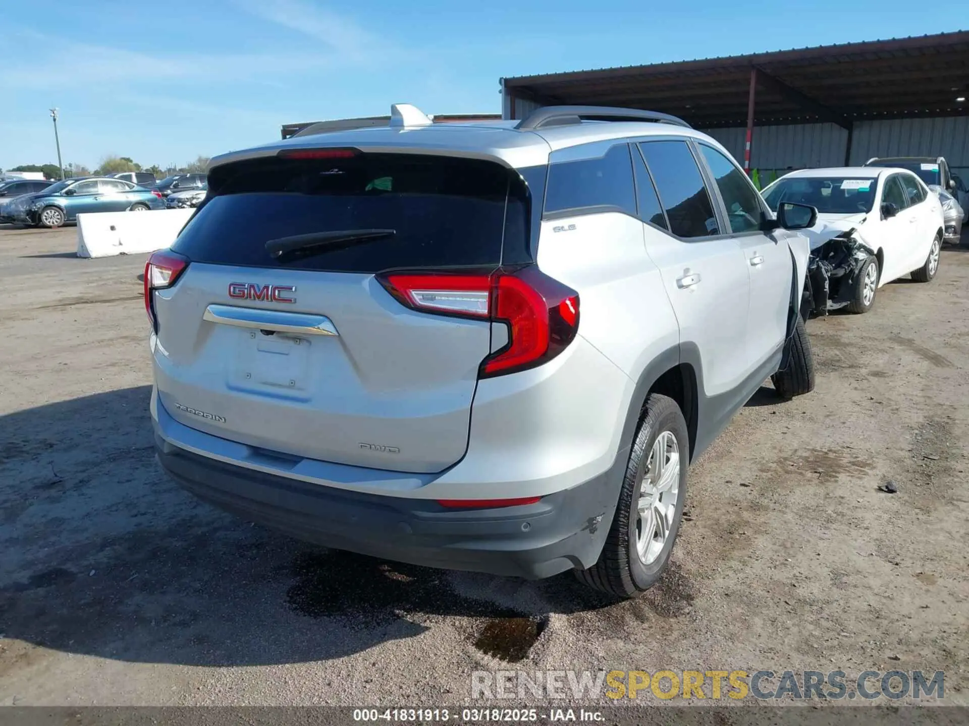 4 fotografías del automóvil dañado 3GKALTEV0NL127766 GMC TERRAIN 2022