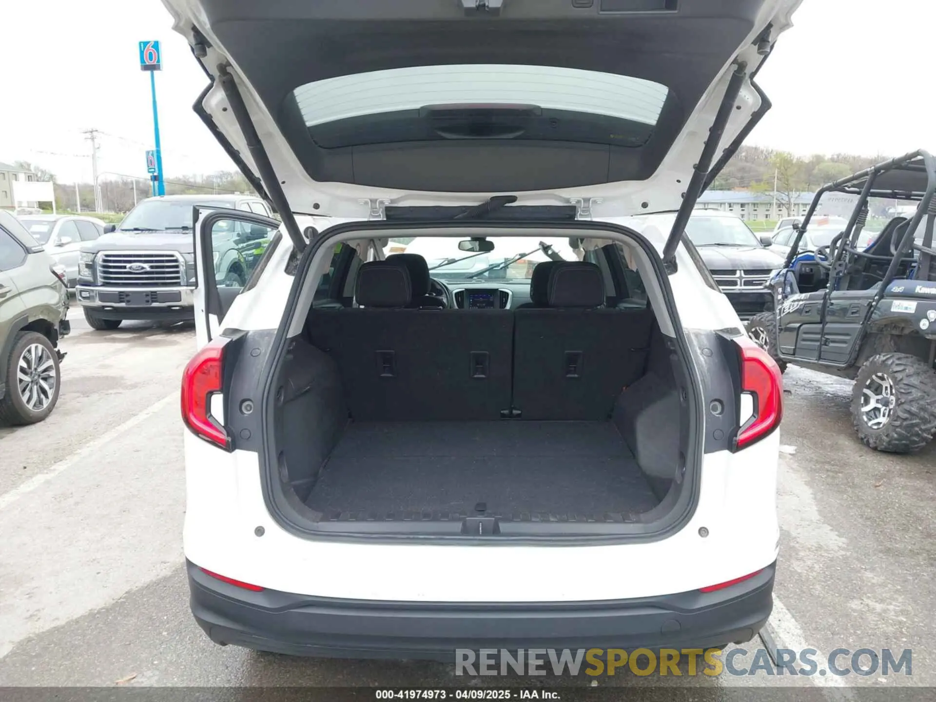 18 fotografías del automóvil dañado 3GKALTEV2NL139045 GMC TERRAIN 2022