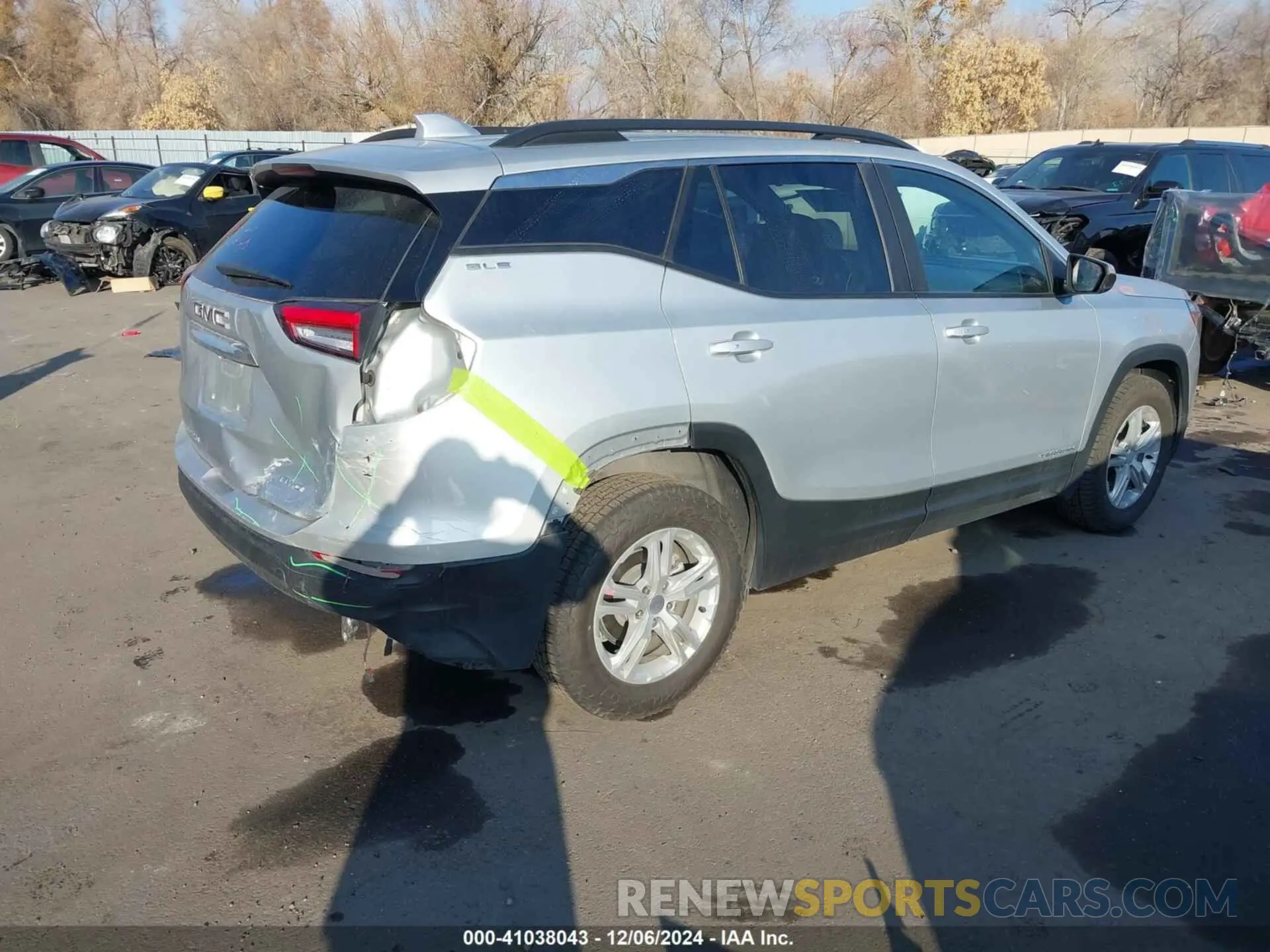 4 fotografías del automóvil dañado 3GKALTEV4NL116771 GMC TERRAIN 2022