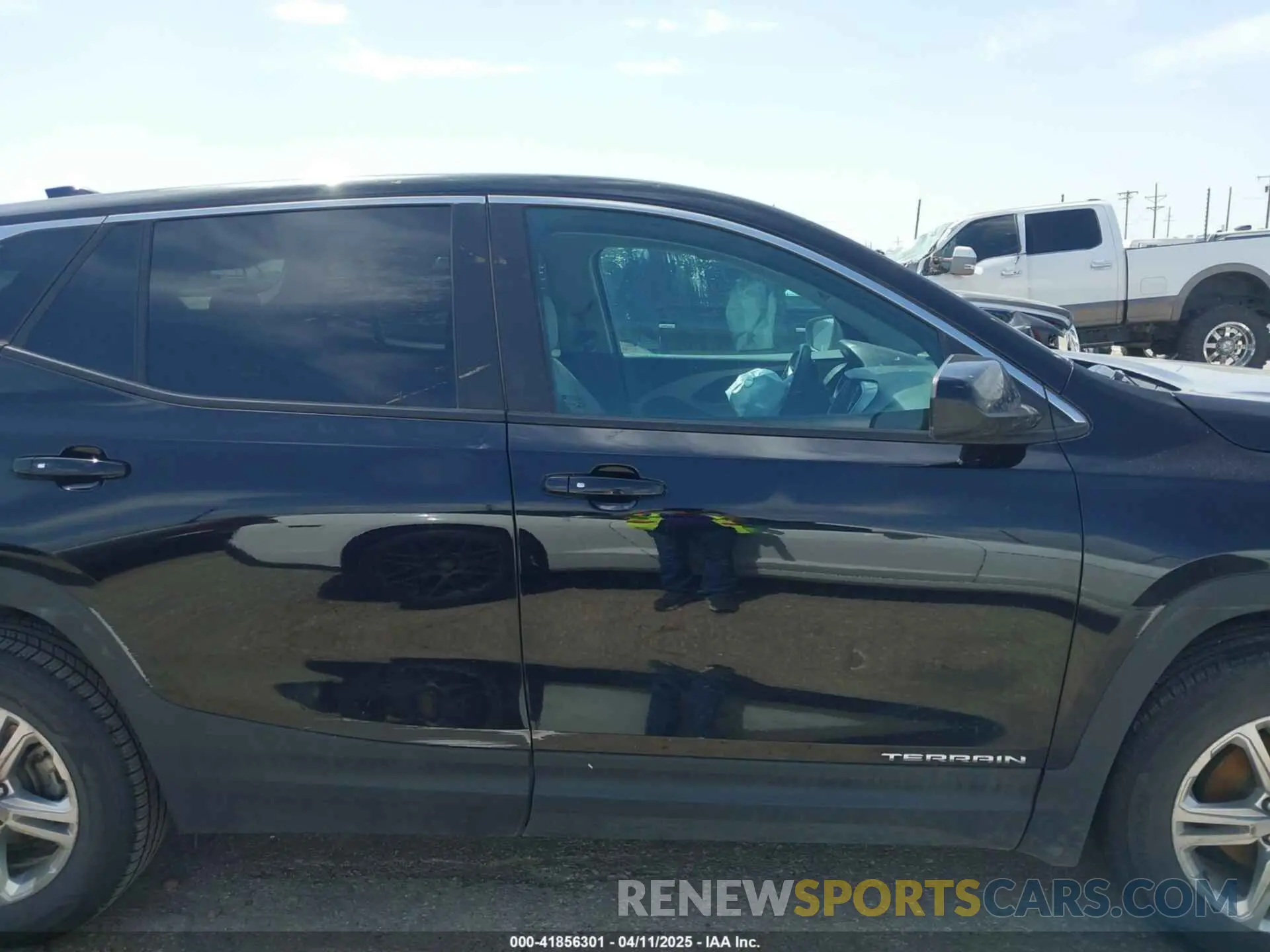 13 fotografías del automóvil dañado 3GKALTEV5NL173612 GMC TERRAIN 2022