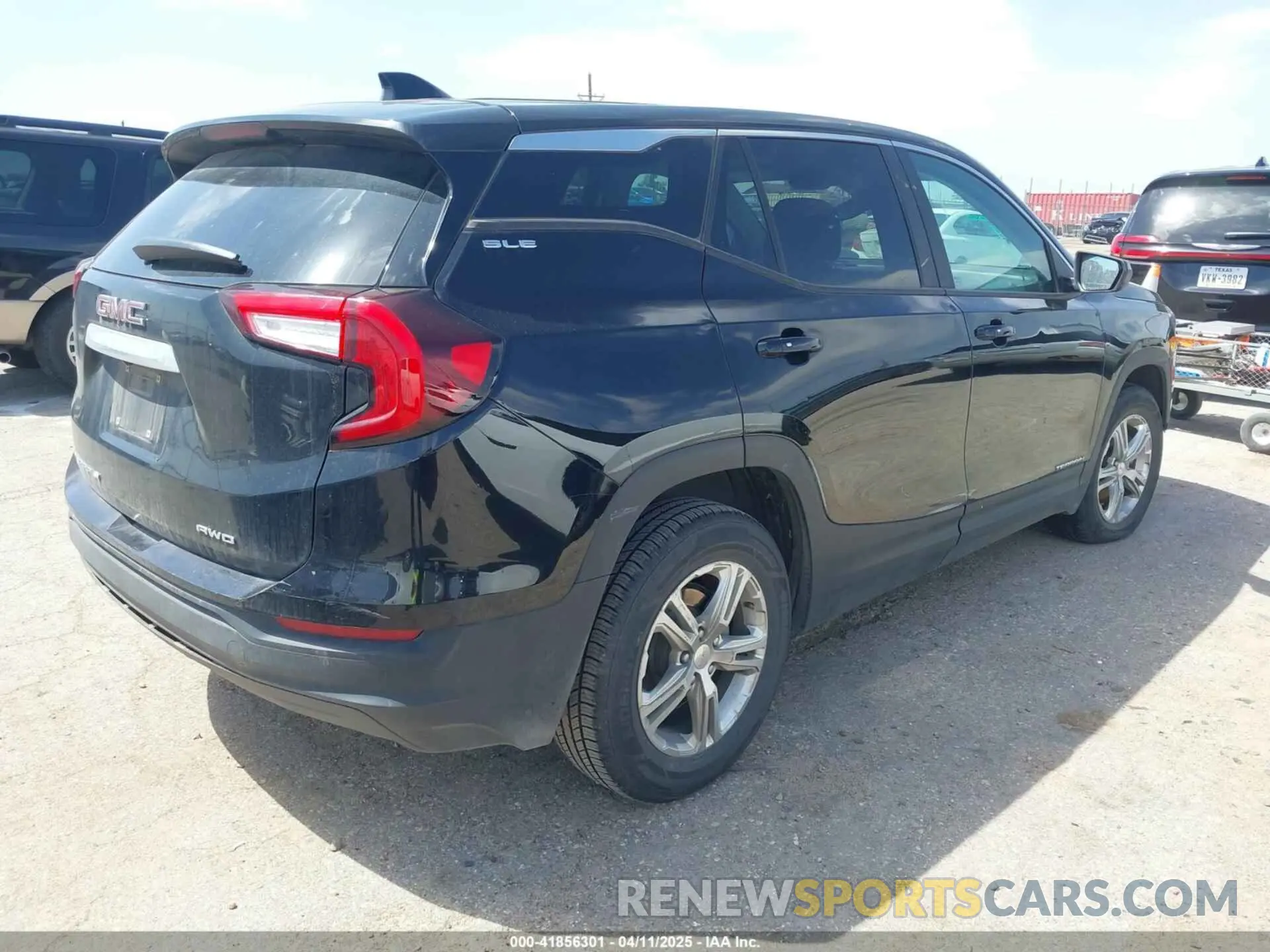4 fotografías del automóvil dañado 3GKALTEV5NL173612 GMC TERRAIN 2022