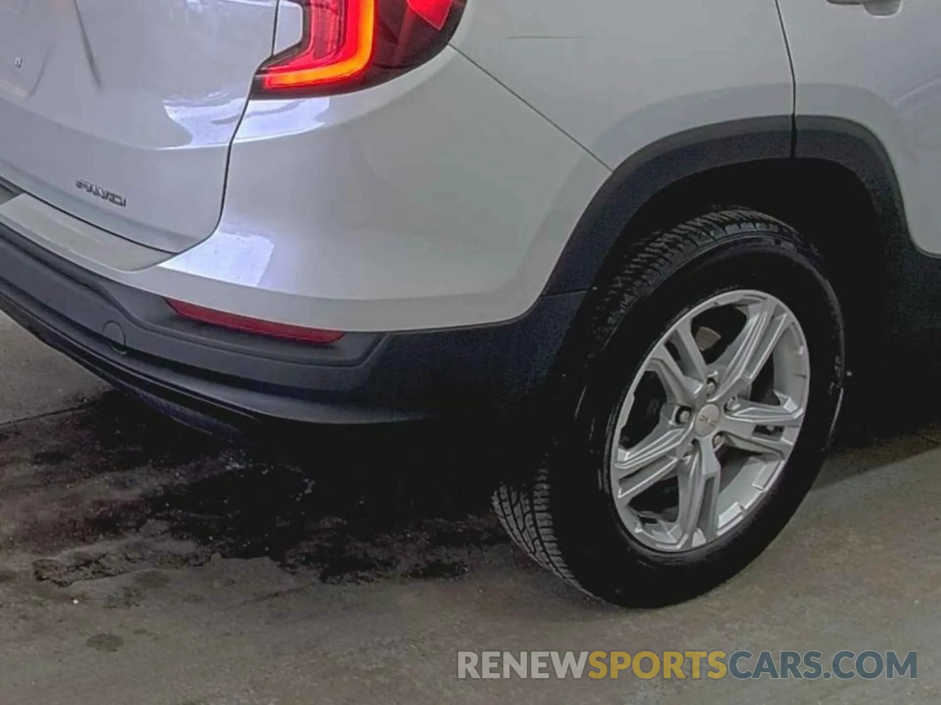 17 fotografías del automóvil dañado 3GKALTEV5NL230570 GMC TERRAIN 2022