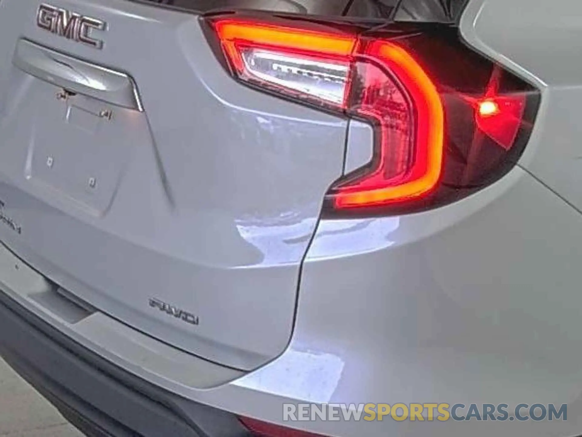 6 fotografías del automóvil dañado 3GKALTEV5NL230570 GMC TERRAIN 2022