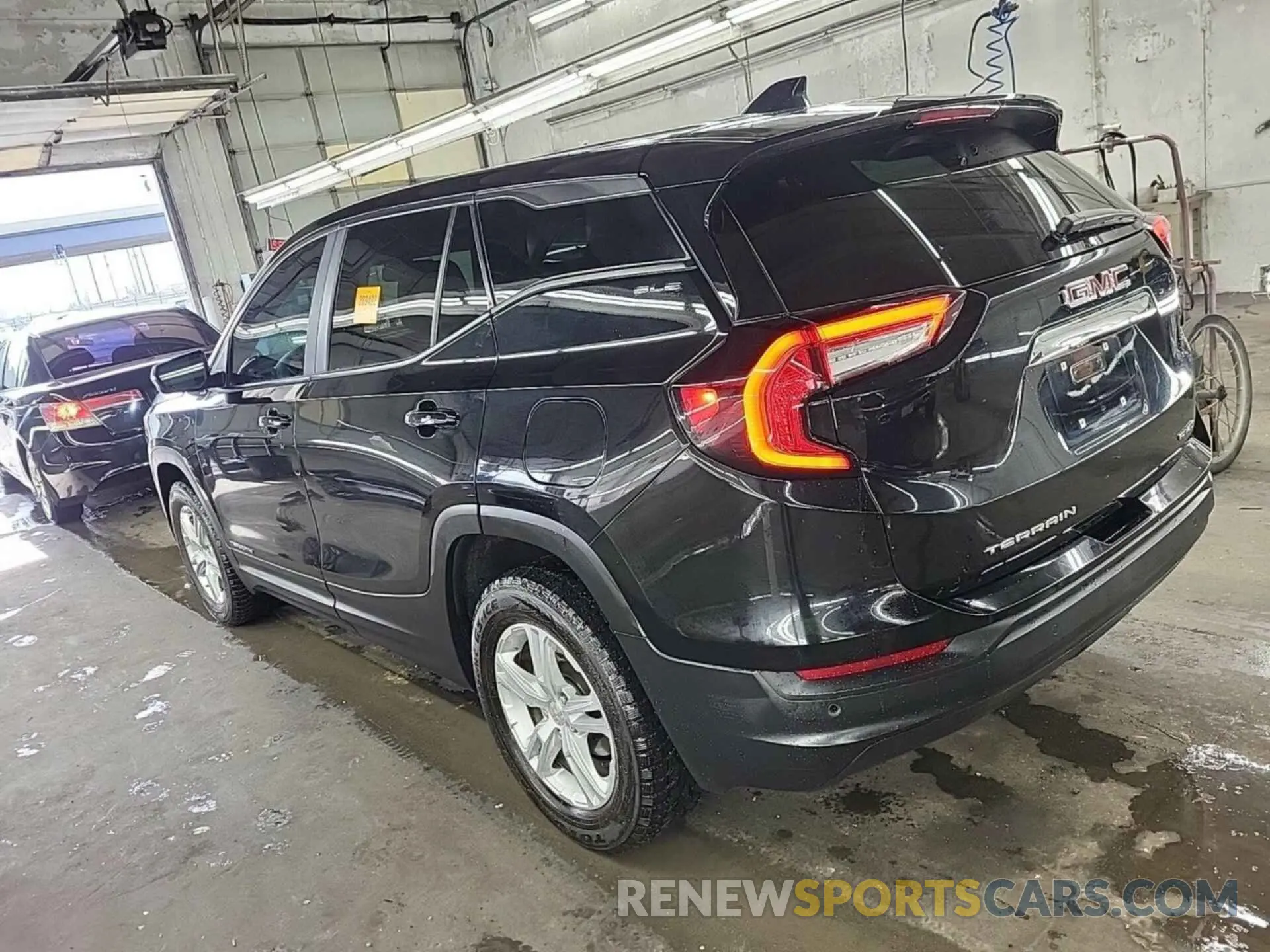 12 fotografías del automóvil dañado 3GKALTEV7NL234328 GMC TERRAIN 2022