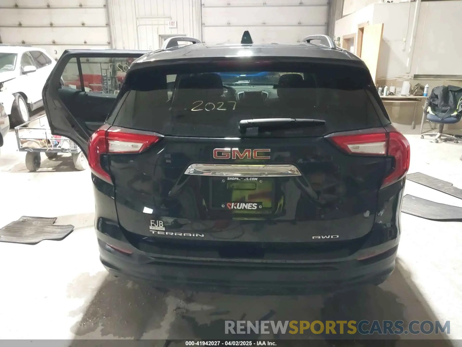 16 fotografías del automóvil dañado 3GKALTEV8NL114912 GMC TERRAIN 2022