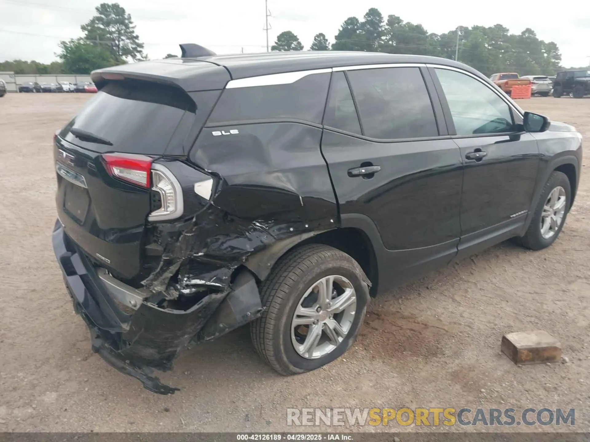 4 fotografías del automóvil dañado 3GKALTEV8NL167447 GMC TERRAIN 2022