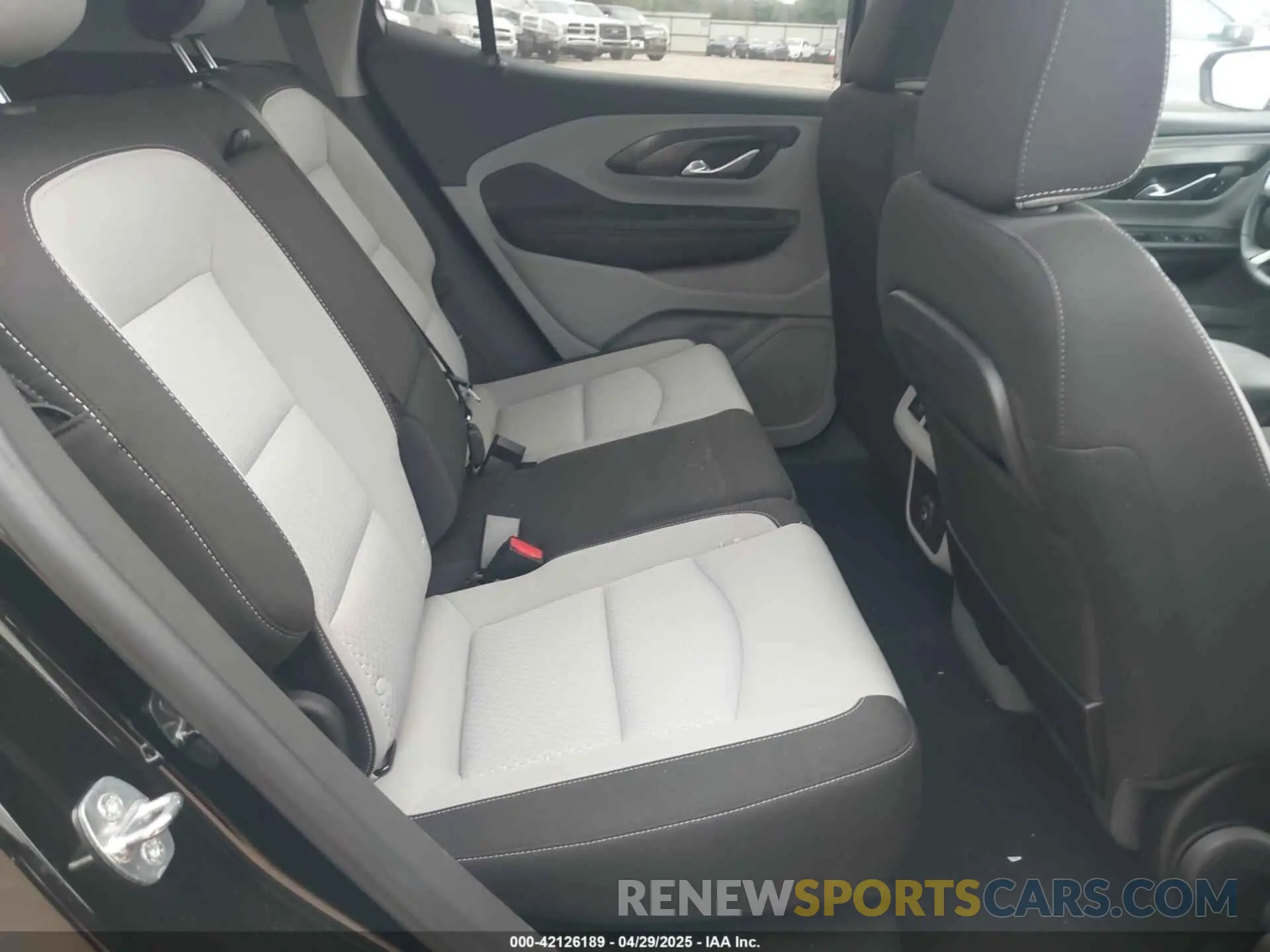 8 fotografías del automóvil dañado 3GKALTEV8NL167447 GMC TERRAIN 2022