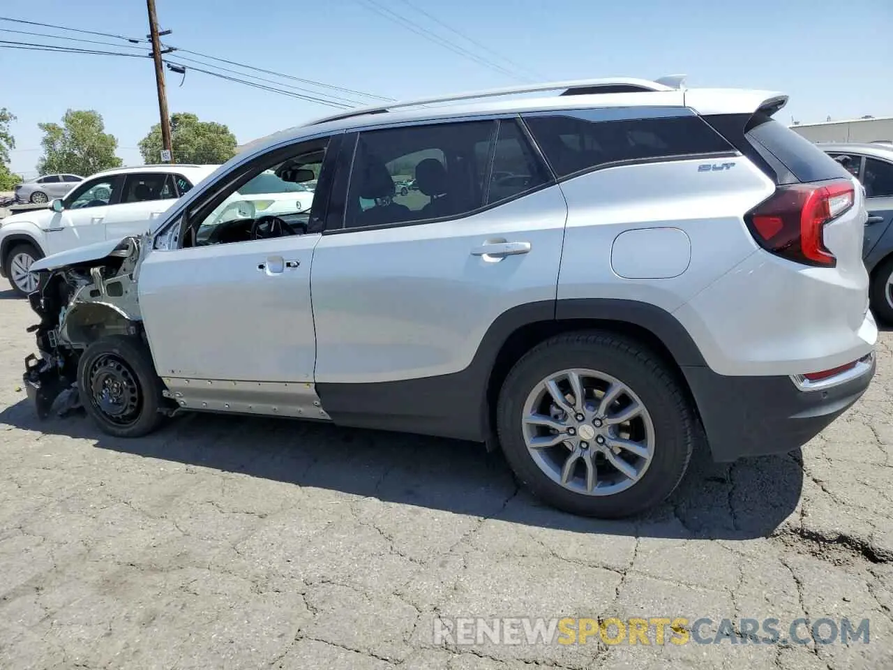2 fotografías del automóvil dañado 3GKALVEV0NL158995 GMC TERRAIN 2022