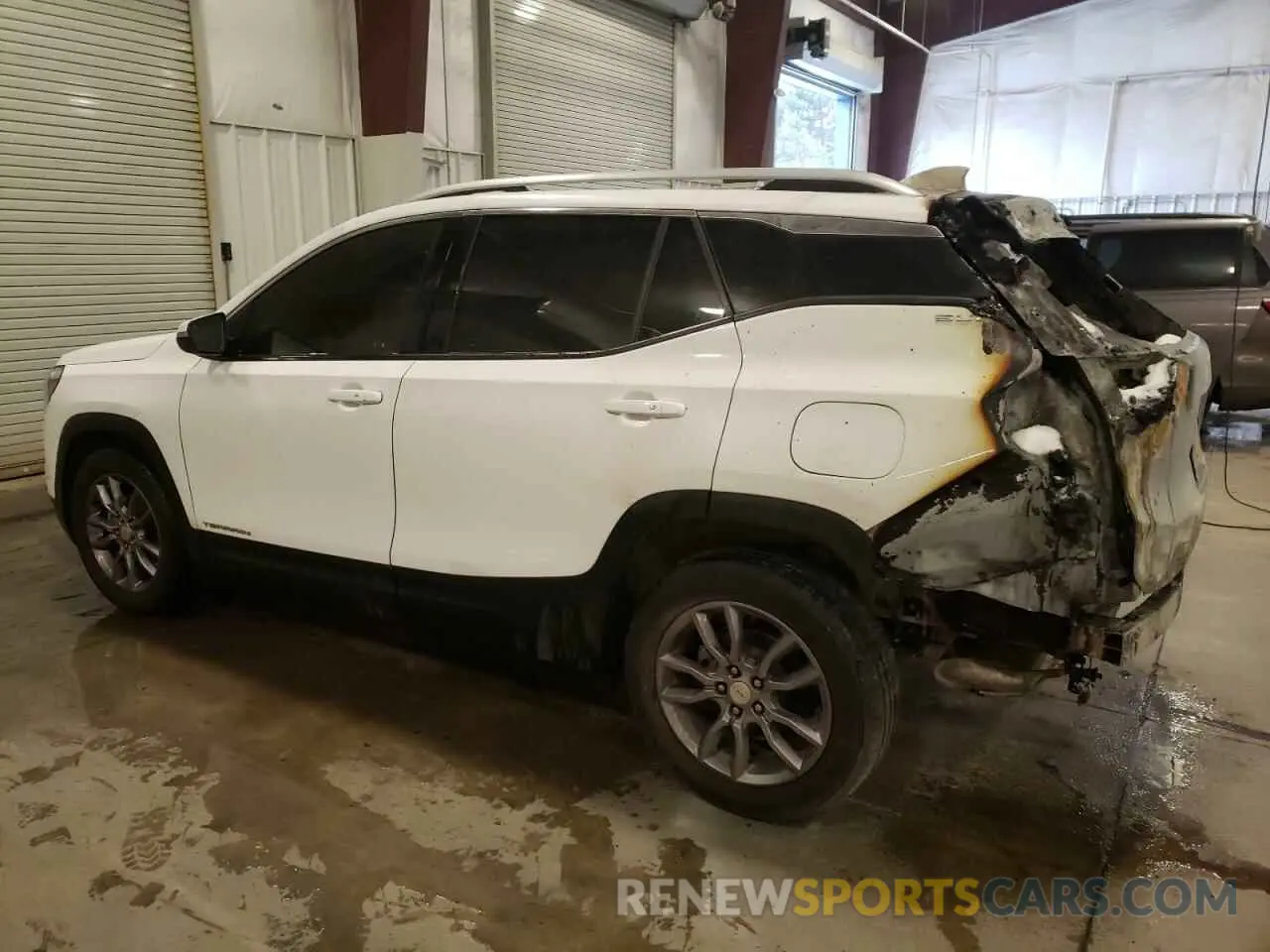 2 fotografías del automóvil dañado 3GKALVEV2NL259021 GMC TERRAIN 2022