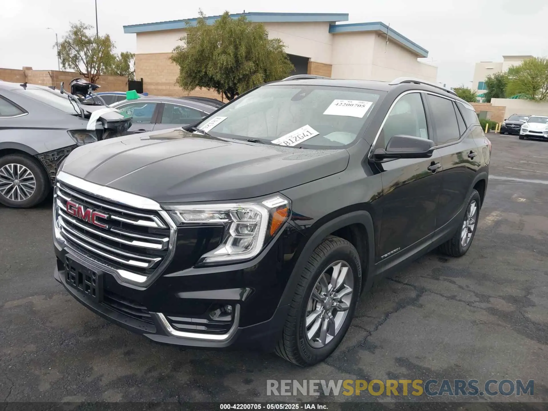 2 fotografías del automóvil dañado 3GKALVEV3NL164323 GMC TERRAIN 2022