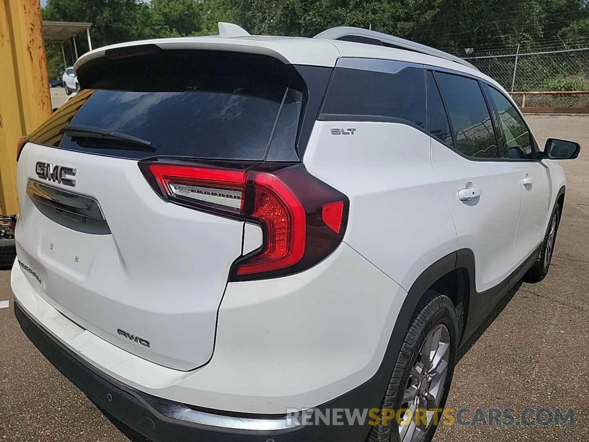 11 fotografías del automóvil dañado 3GKALVEV4NL149362 GMC TERRAIN 2022
