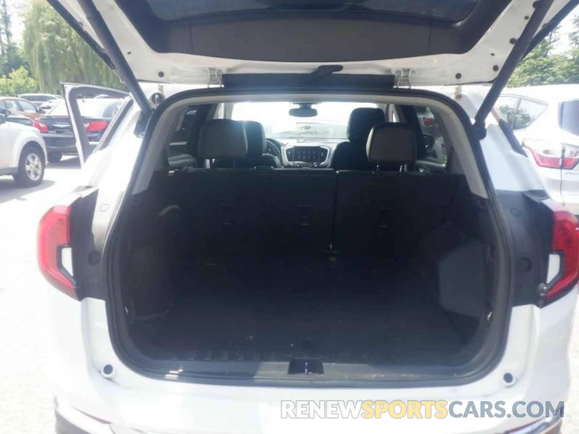 13 fotografías del automóvil dañado 3GKALVEV4NL231608 GMC TERRAIN 2022