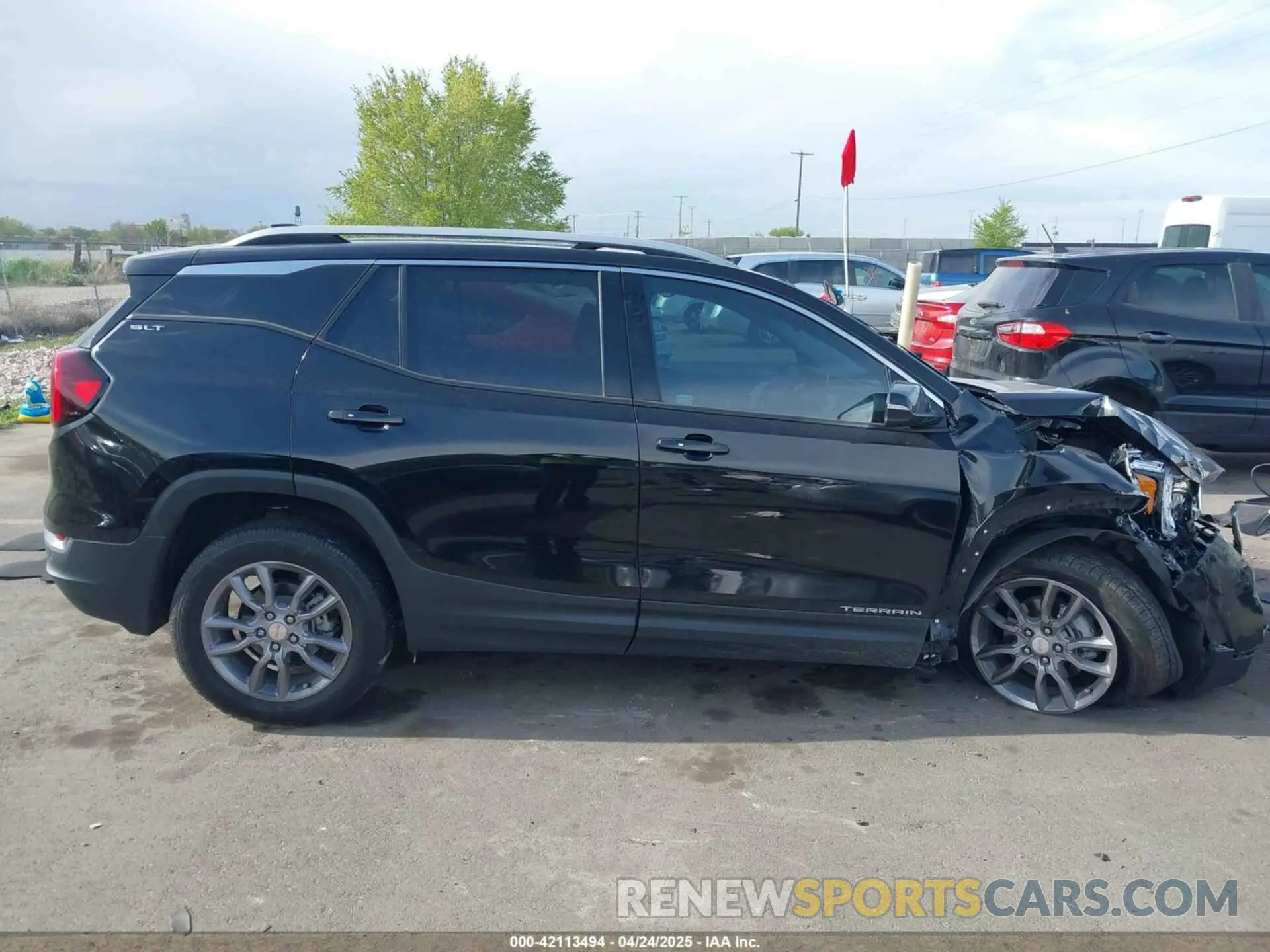 13 fotografías del automóvil dañado 3GKALVEV5NL110604 GMC TERRAIN 2022