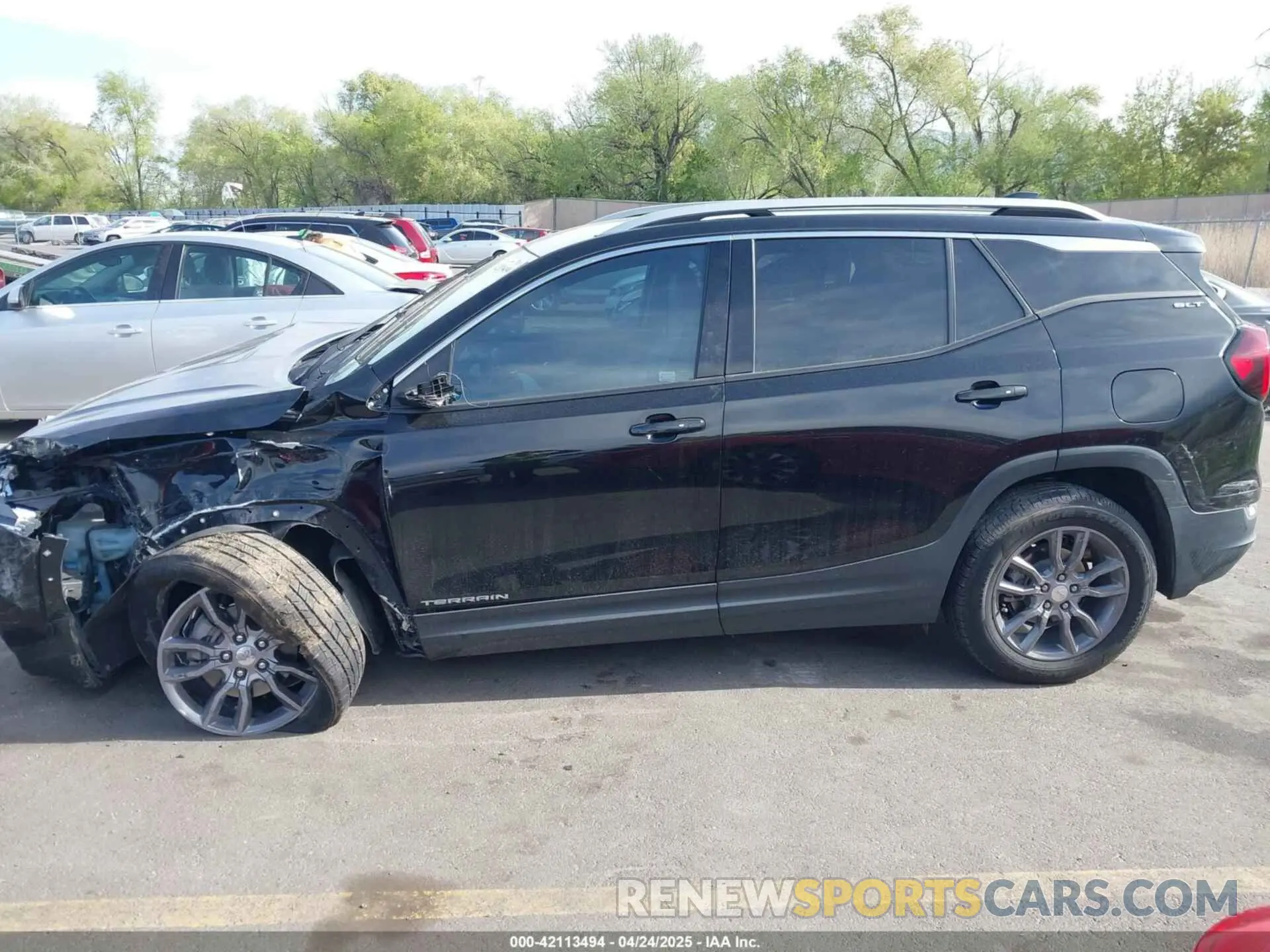 14 fotografías del automóvil dañado 3GKALVEV5NL110604 GMC TERRAIN 2022