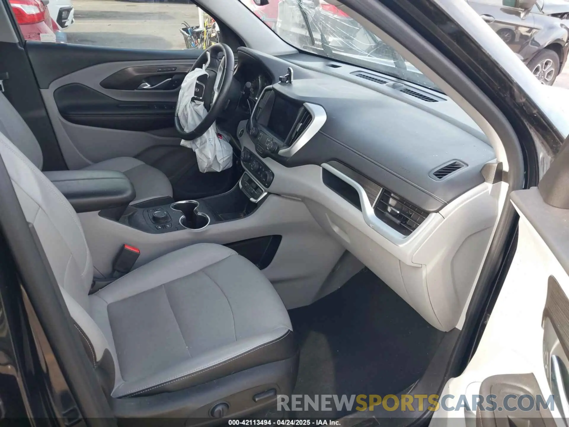 5 fotografías del automóvil dañado 3GKALVEV5NL110604 GMC TERRAIN 2022