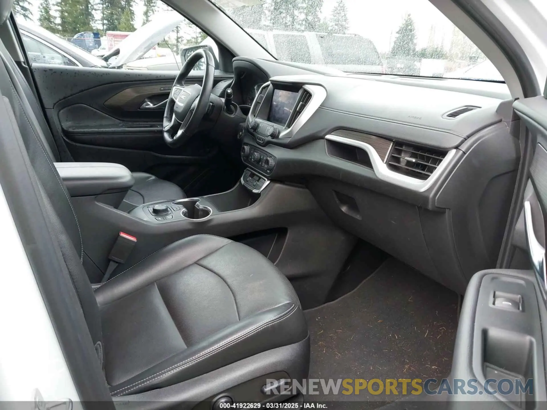 5 fotografías del automóvil dañado 3GKALVEV5NL118573 GMC TERRAIN 2022