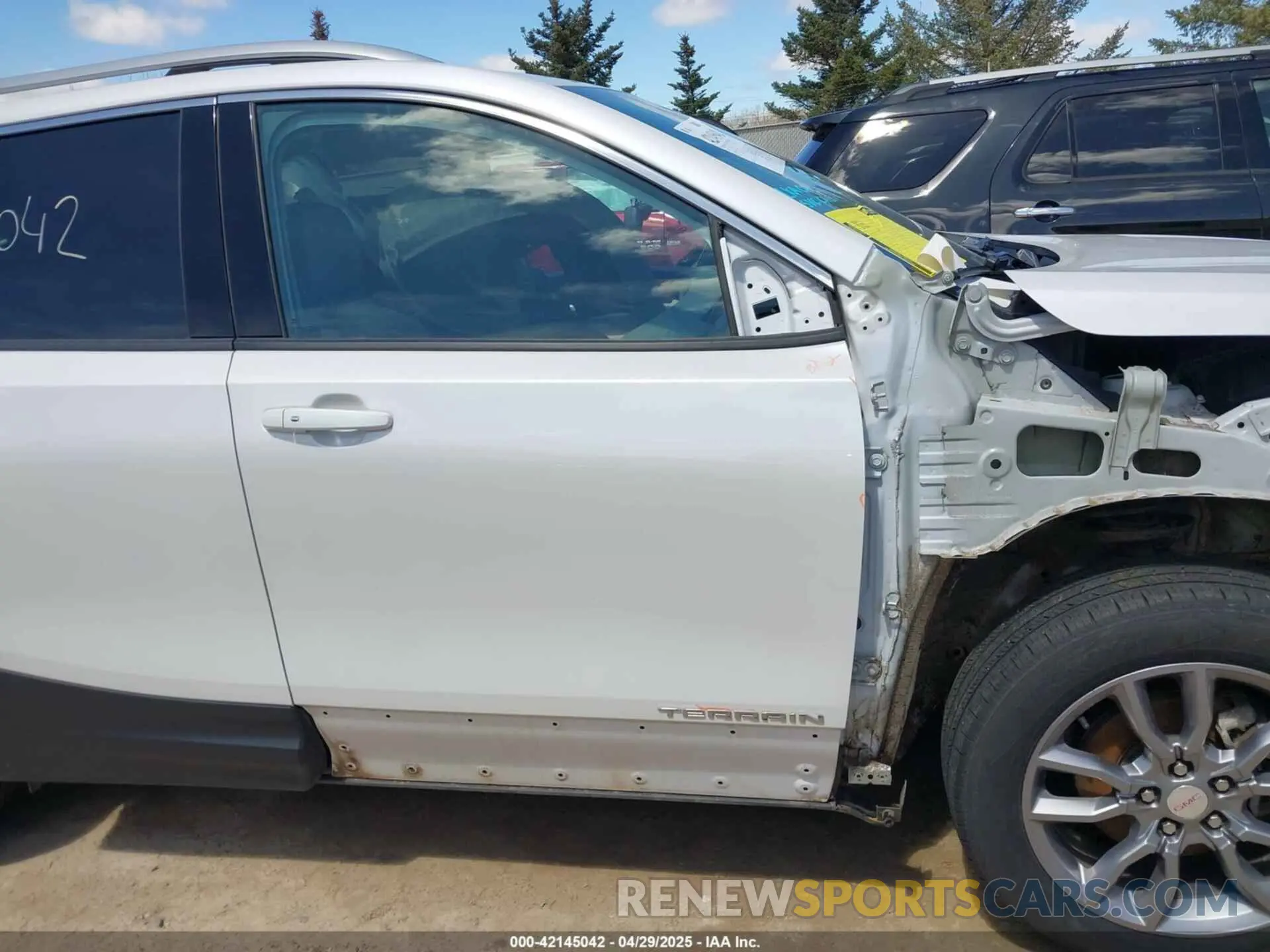 20 fotografías del automóvil dañado 3GKALVEV5NL125040 GMC TERRAIN 2022