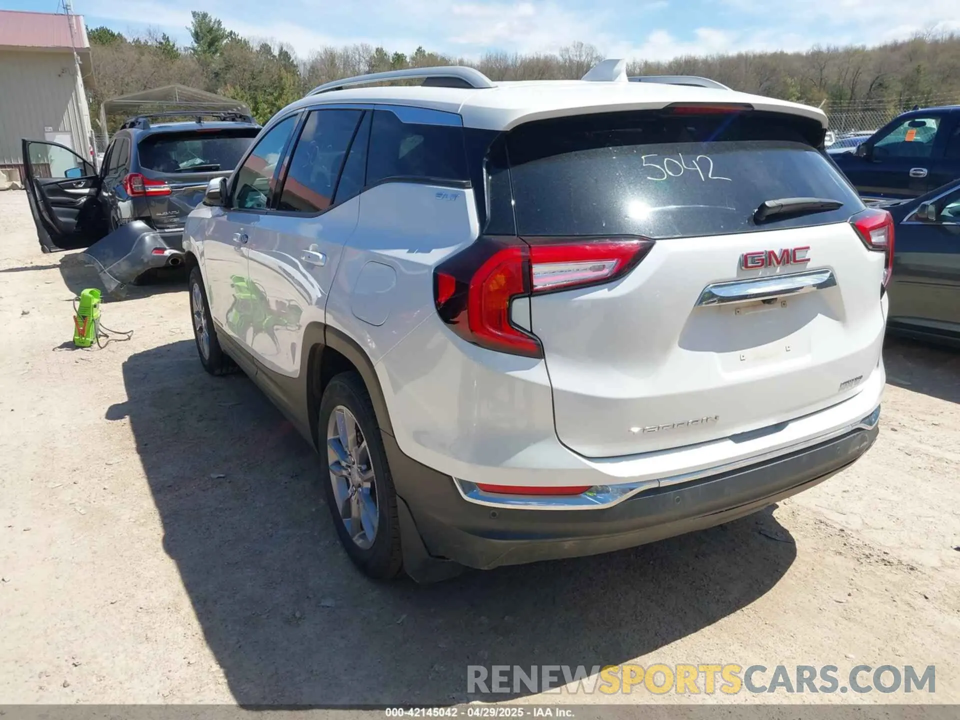 3 fotografías del automóvil dañado 3GKALVEV5NL125040 GMC TERRAIN 2022