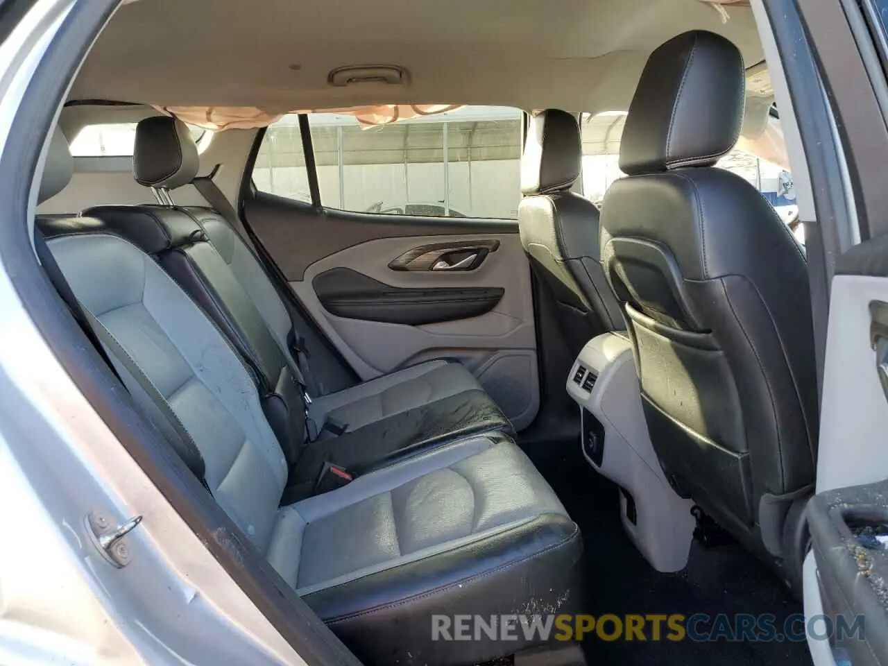 11 fotografías del automóvil dañado 3GKALVEV5NL154117 GMC TERRAIN 2022