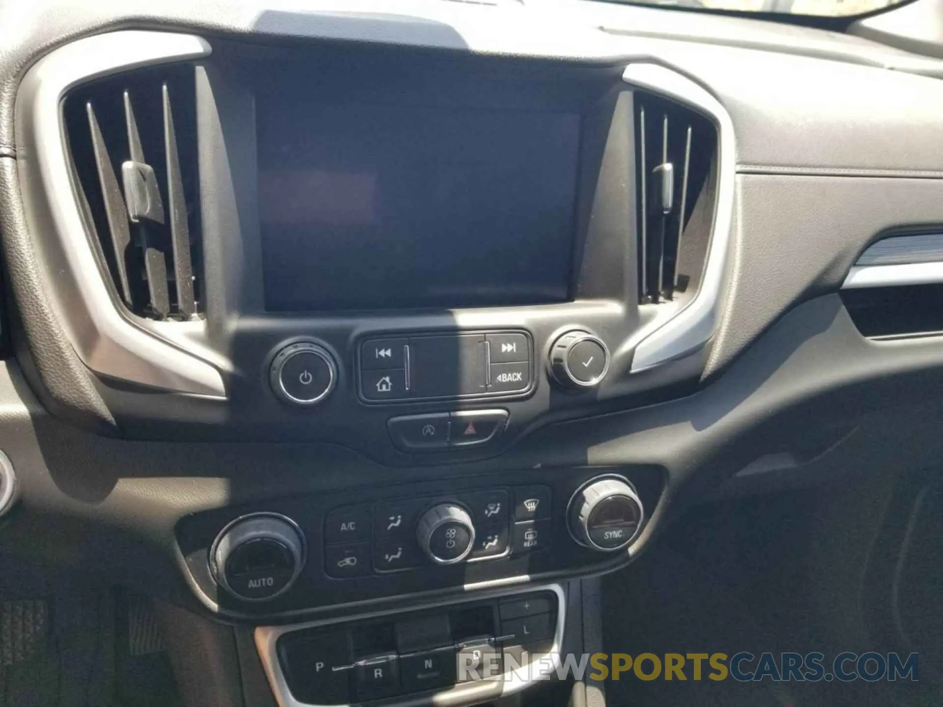 18 fotografías del automóvil dañado 3GKALVEV6NL232615 GMC TERRAIN 2022