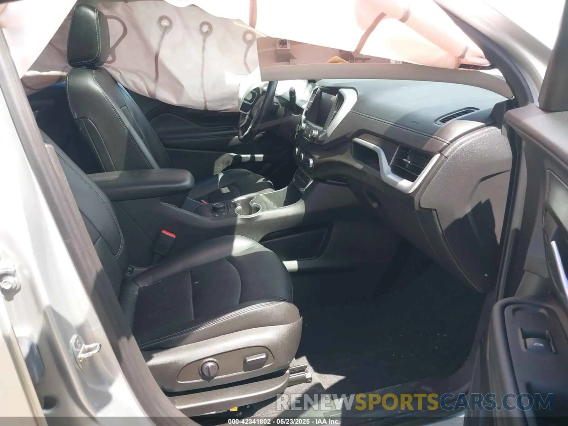 5 fotografías del automóvil dañado 3GKALVEV7NL124066 GMC TERRAIN 2022