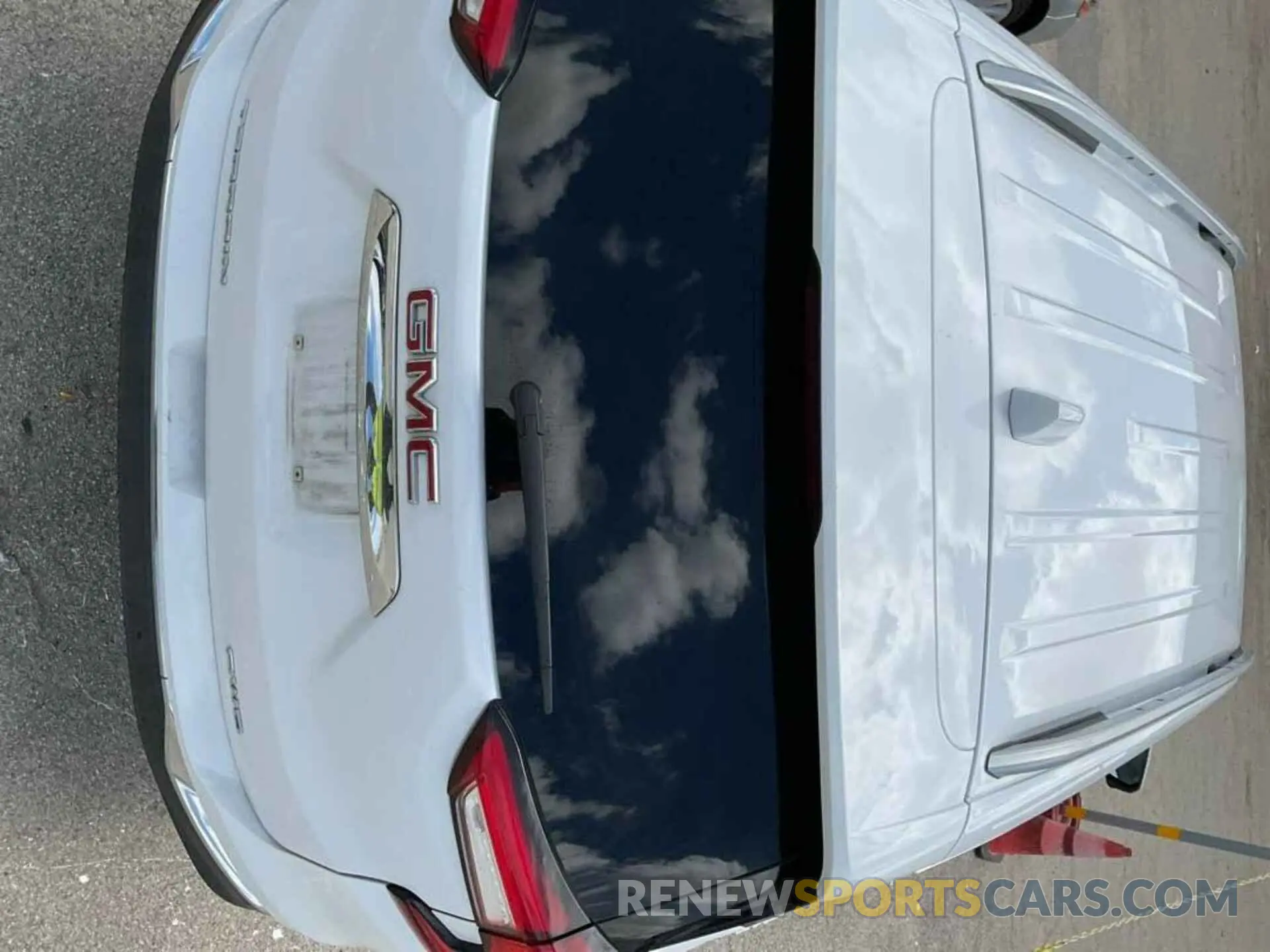 28 fotografías del automóvil dañado 3GKALVEV8NL149297 GMC TERRAIN 2022