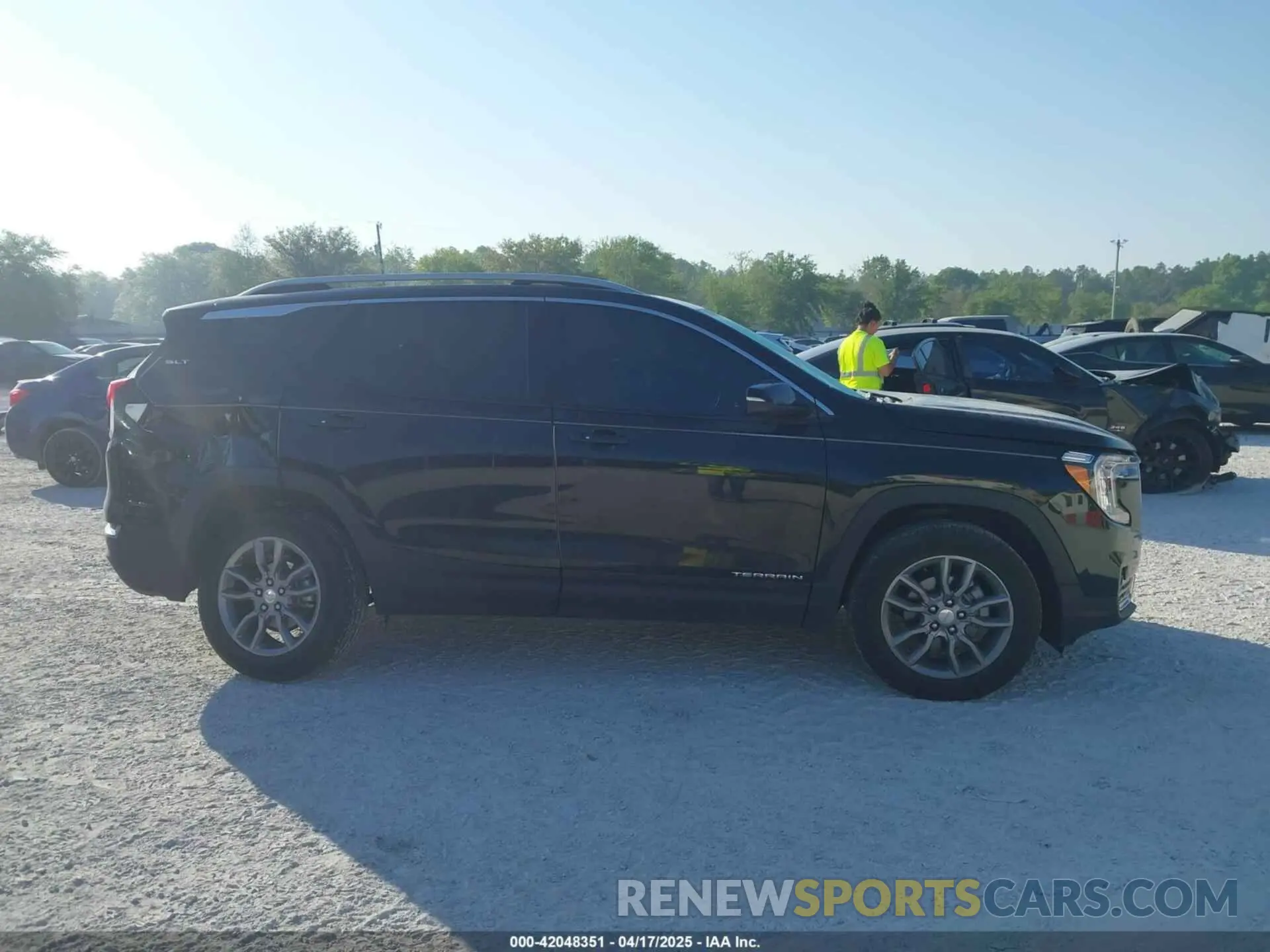 13 fotografías del automóvil dañado 3GKALVEV9NL116602 GMC TERRAIN 2022