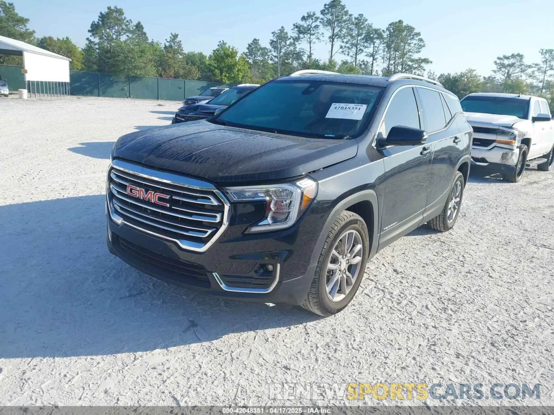 2 fotografías del automóvil dañado 3GKALVEV9NL116602 GMC TERRAIN 2022