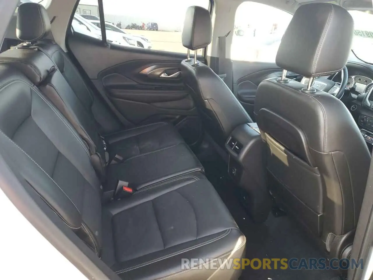 11 fotografías del automóvil dañado 3GKALVEVXNL102059 GMC TERRAIN 2022