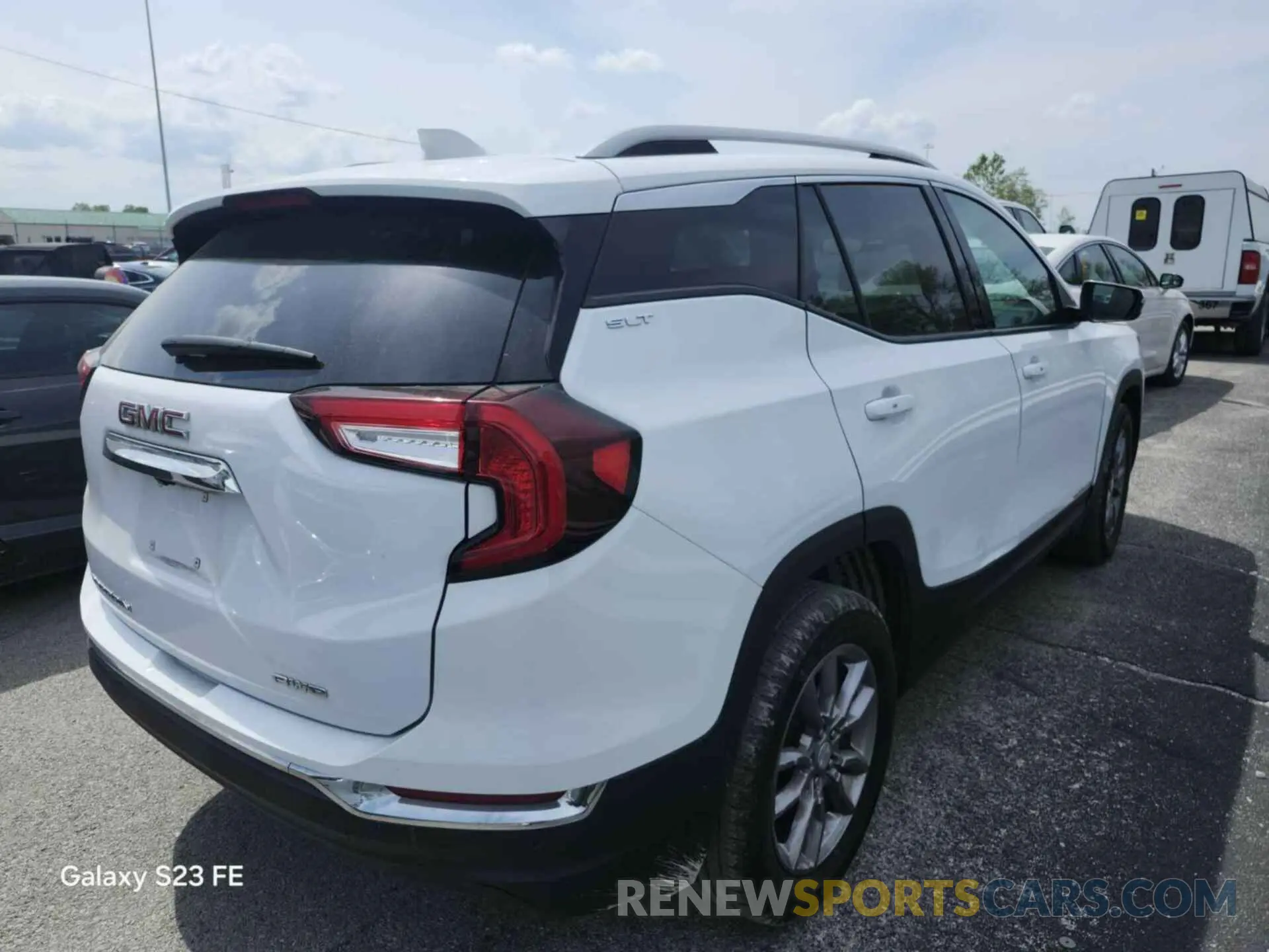 27 fotografías del automóvil dañado 3GKALVEVXNL142397 GMC TERRAIN 2022