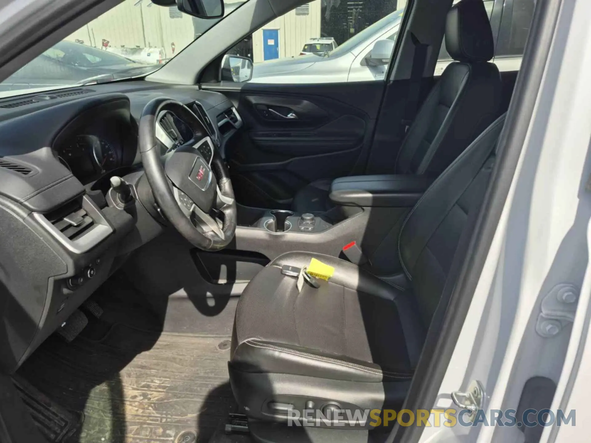 28 fotografías del automóvil dañado 3GKALVEVXNL142397 GMC TERRAIN 2022