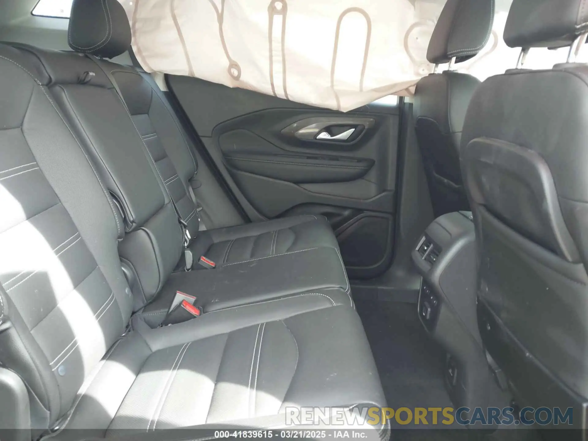 8 fotografías del automóvil dañado 3GKALXEV4NL192157 GMC TERRAIN 2022