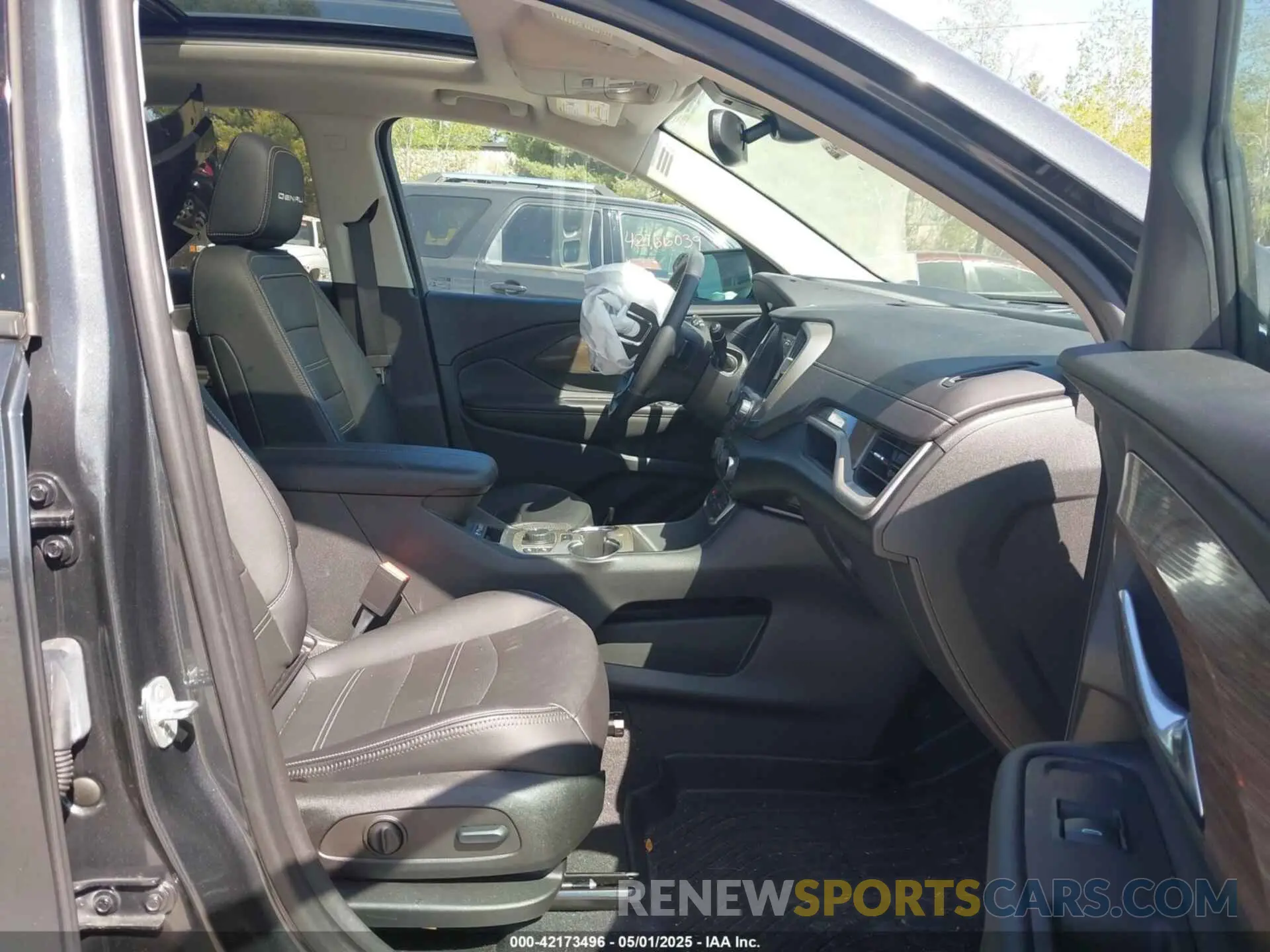 5 fotografías del automóvil dañado 3GKALXEV8NL236337 GMC TERRAIN 2022