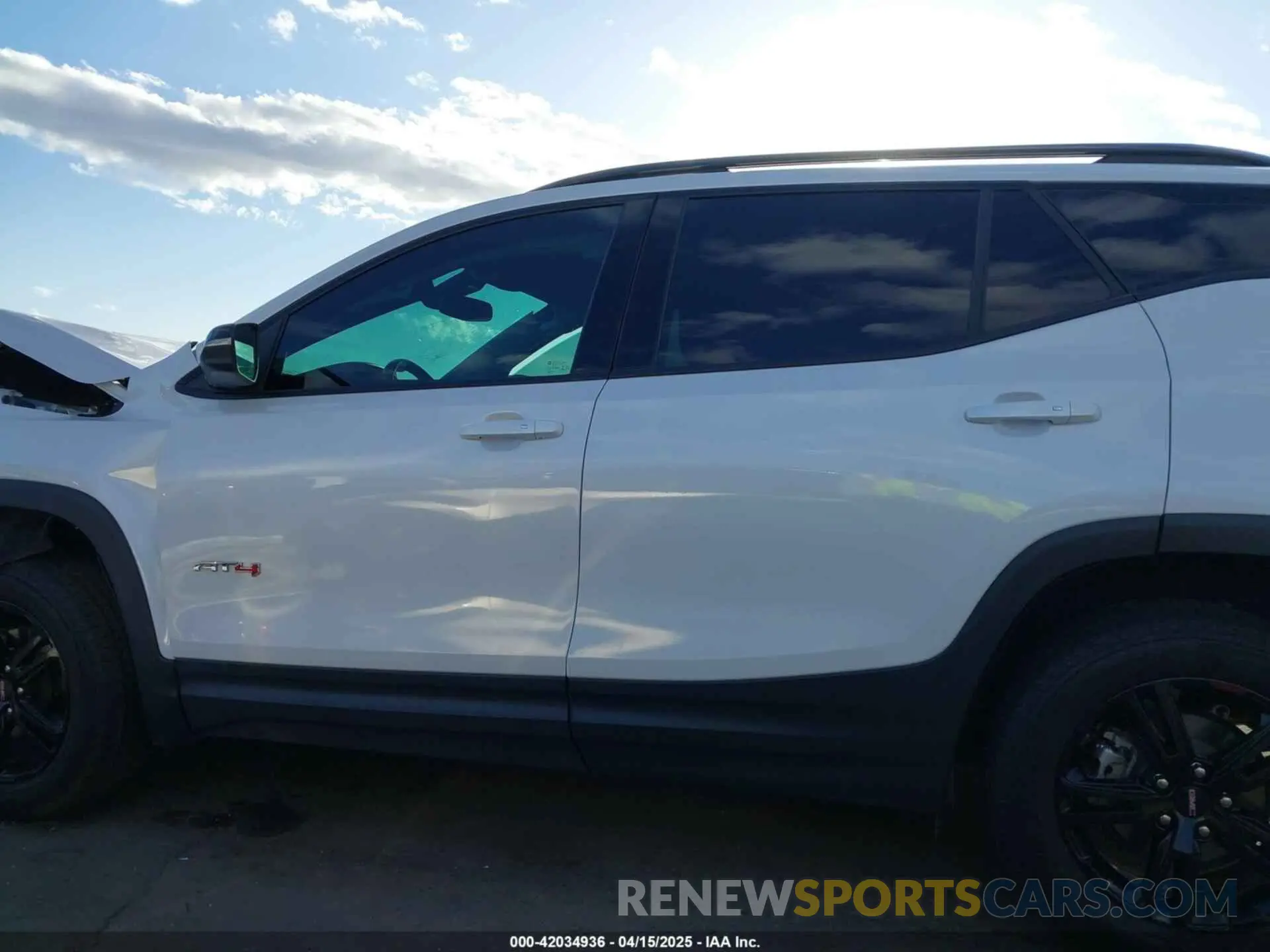 14 fotografías del automóvil dañado 3GKALYEV1NL163513 GMC TERRAIN 2022